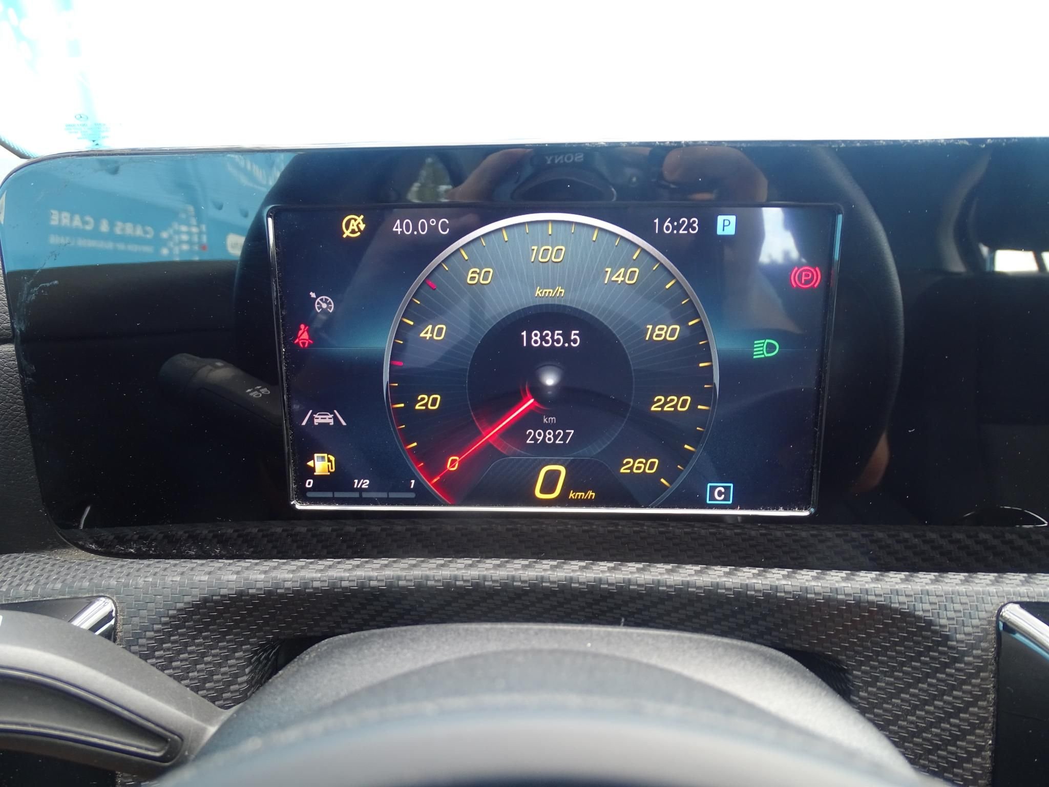 MERCEDES-BENZ A 180