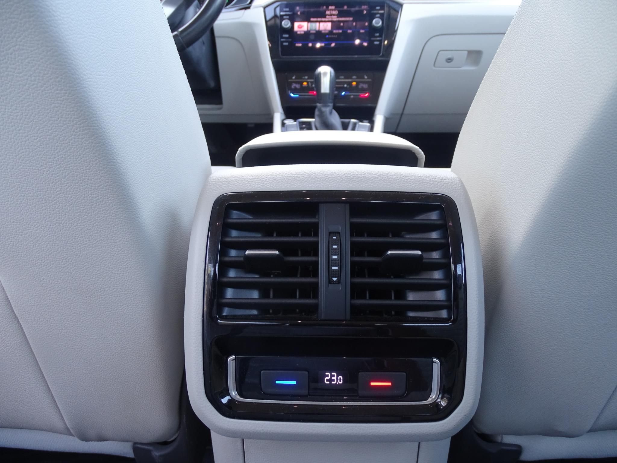 VOLKSWAGEN PASSAT VIII
