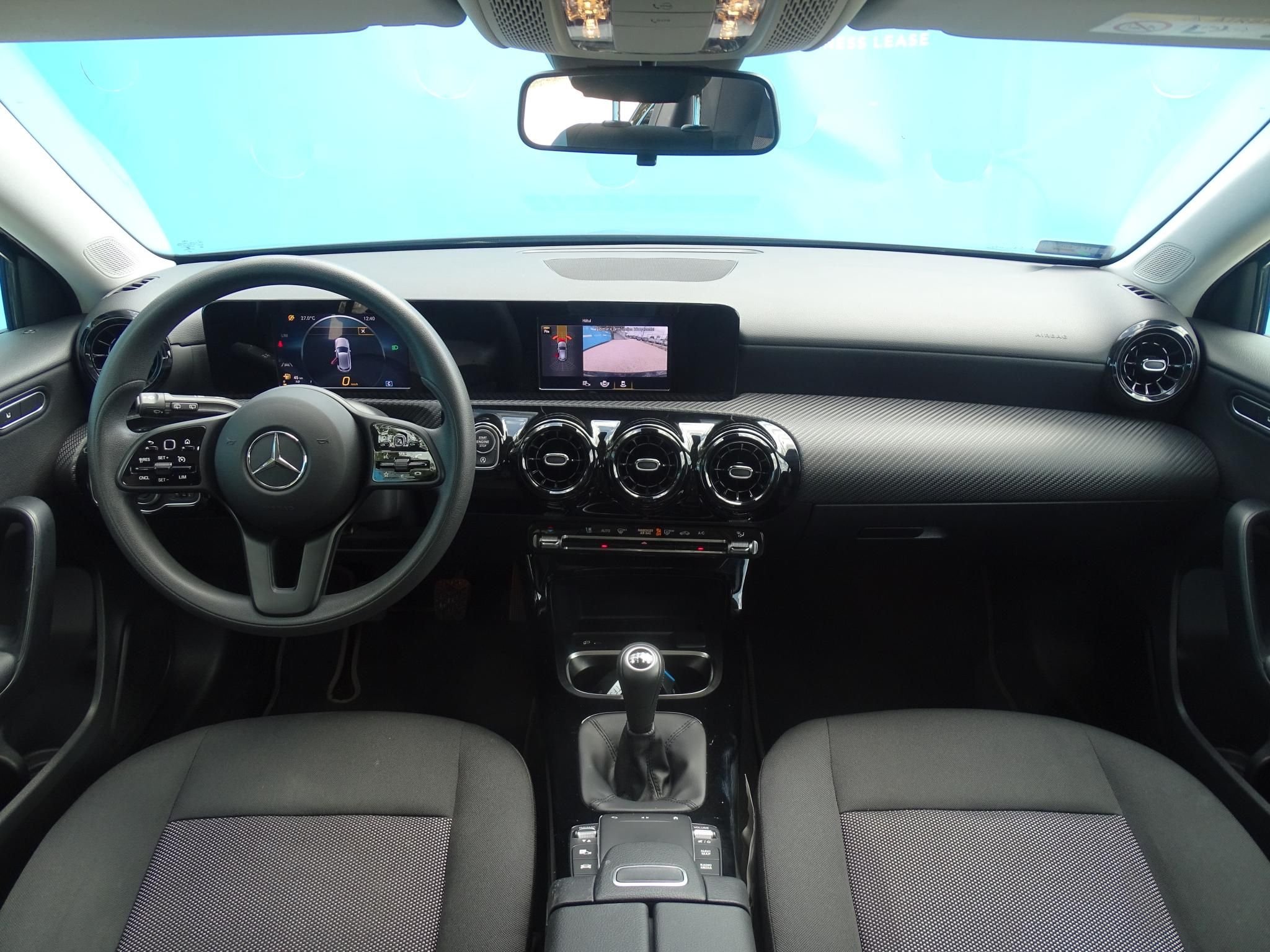 MERCEDES-BENZ A 180