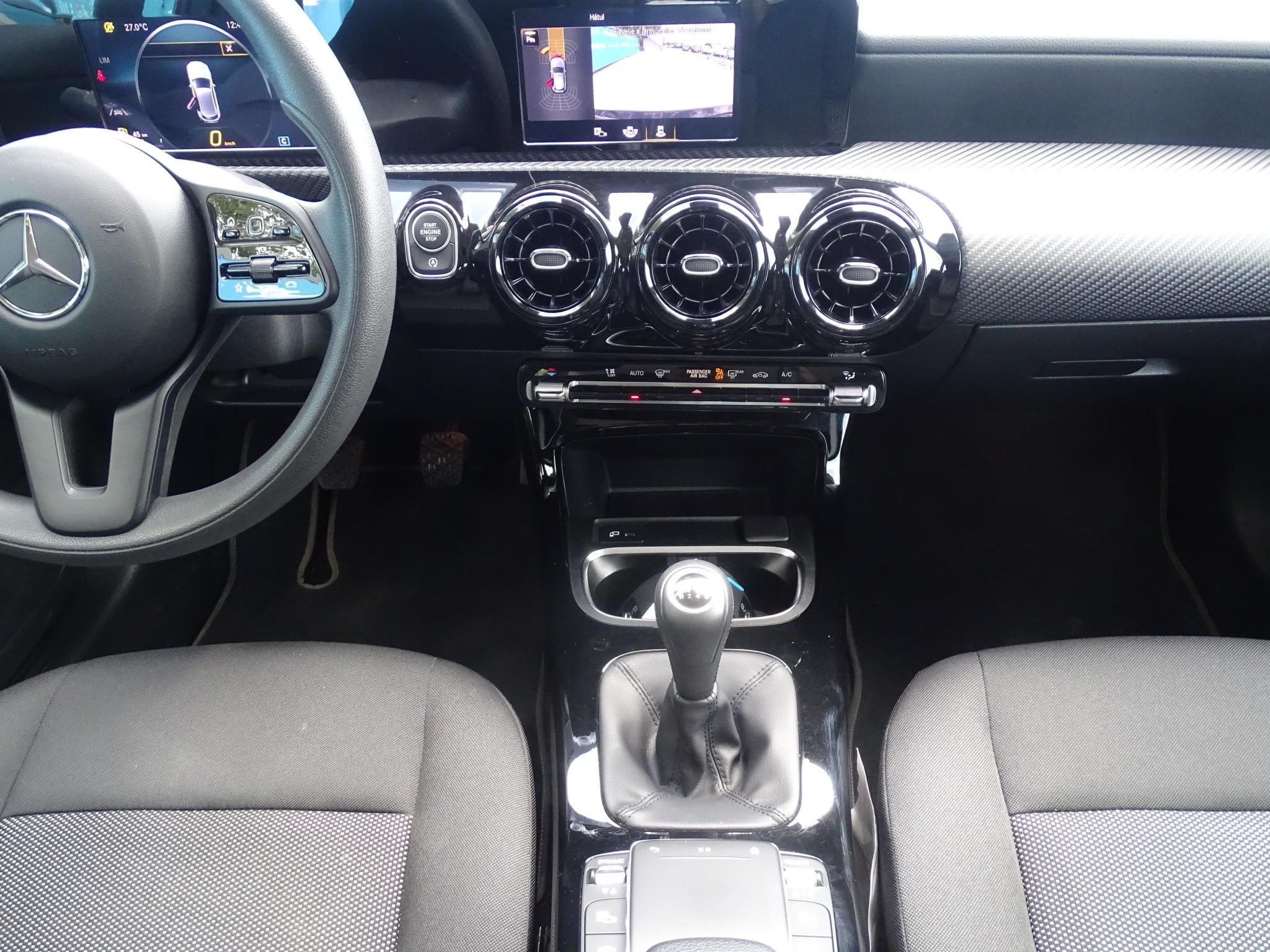MERCEDES-BENZ A 180
