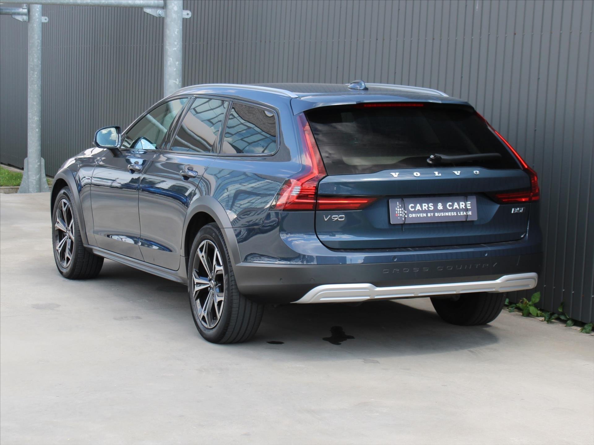 Volvo V90
