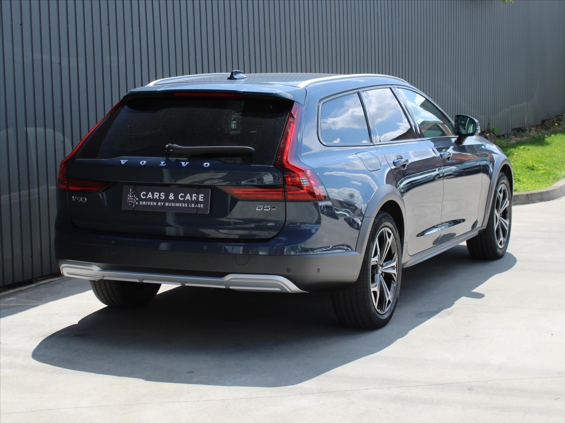 Volvo V90