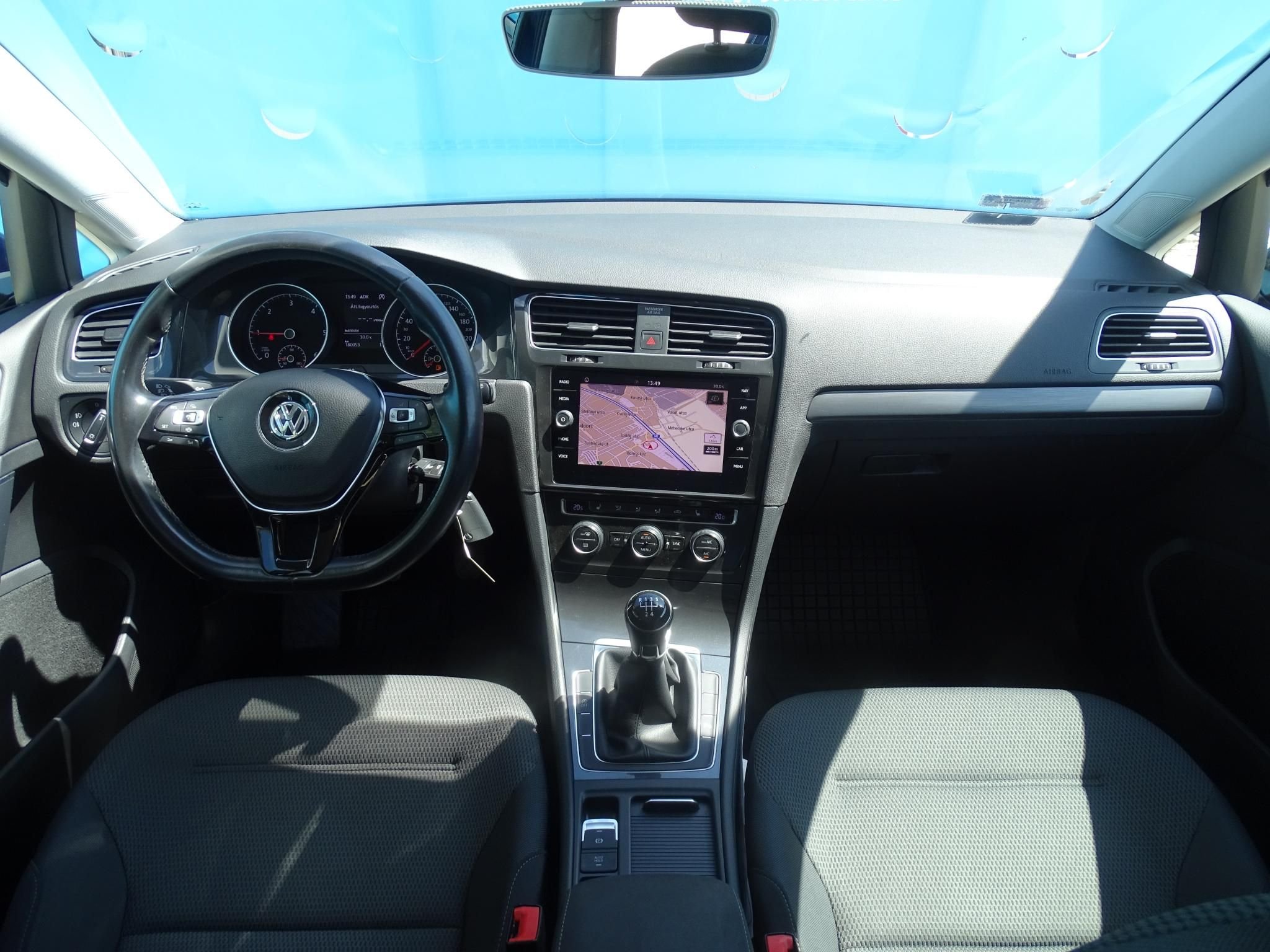 VOLKSWAGEN GOLF VII