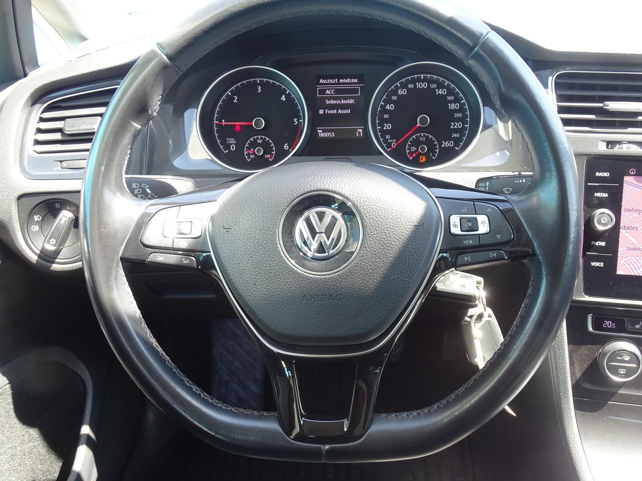 VOLKSWAGEN GOLF VII