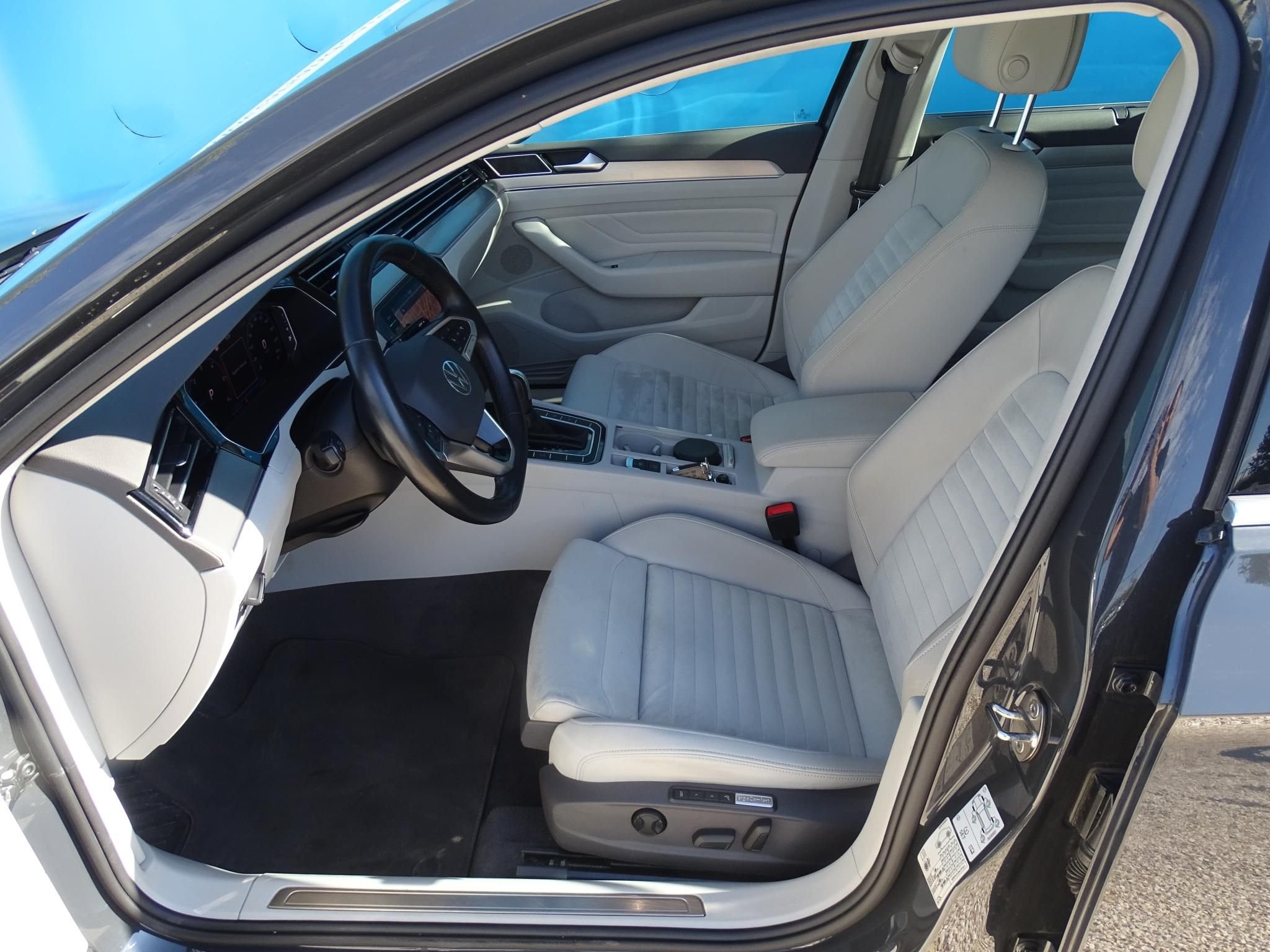 VOLKSWAGEN PASSAT VIII
