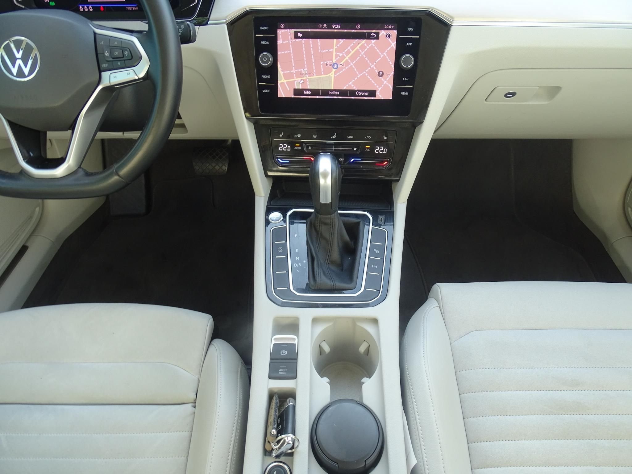 VOLKSWAGEN PASSAT VIII