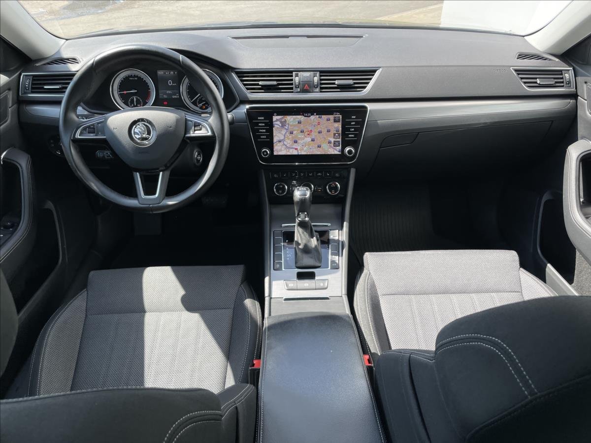 Škoda Superb