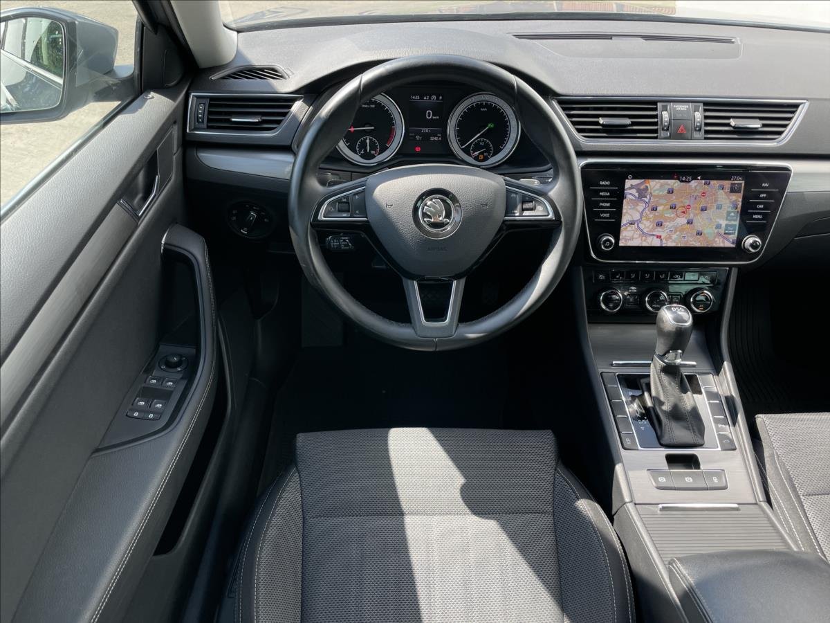 Škoda Superb