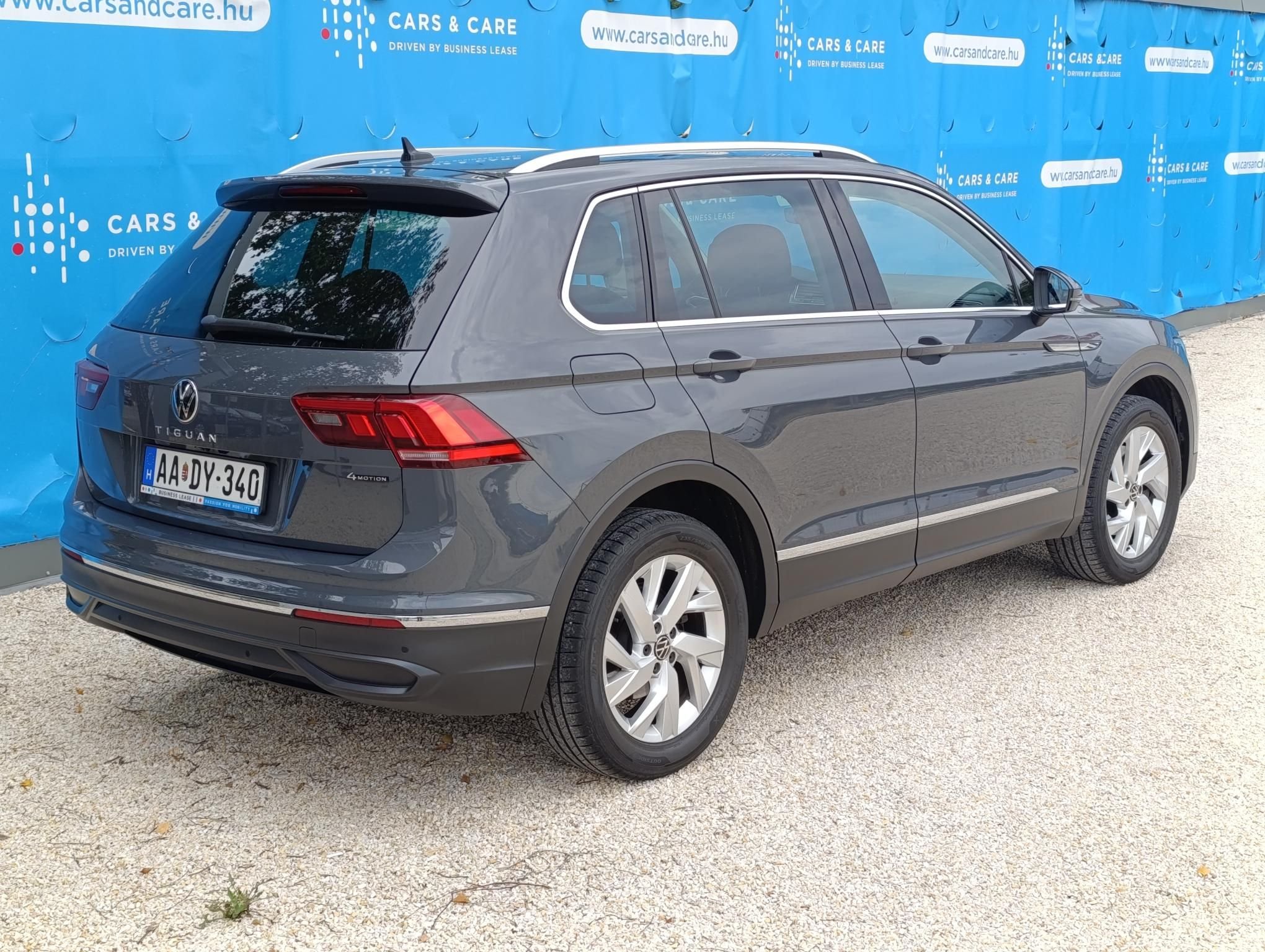 VOLKSWAGEN TIGUAN