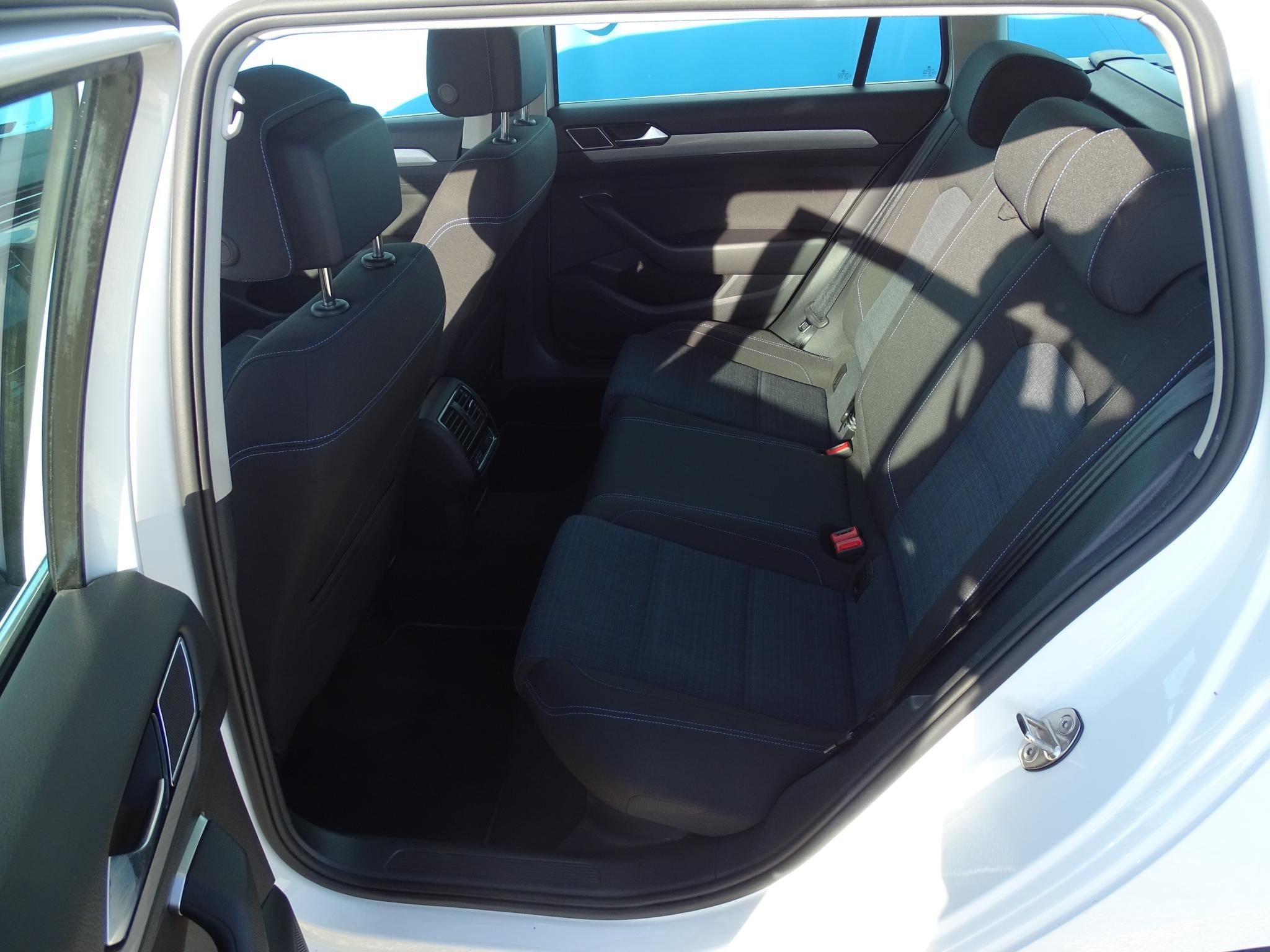 VOLKSWAGEN PASSAT VIII