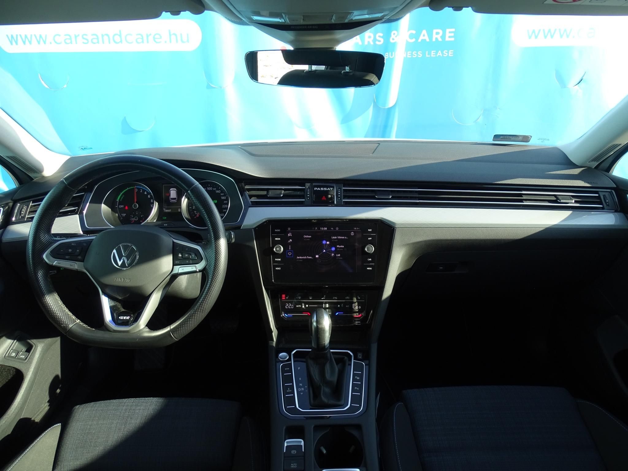 VOLKSWAGEN PASSAT VIII