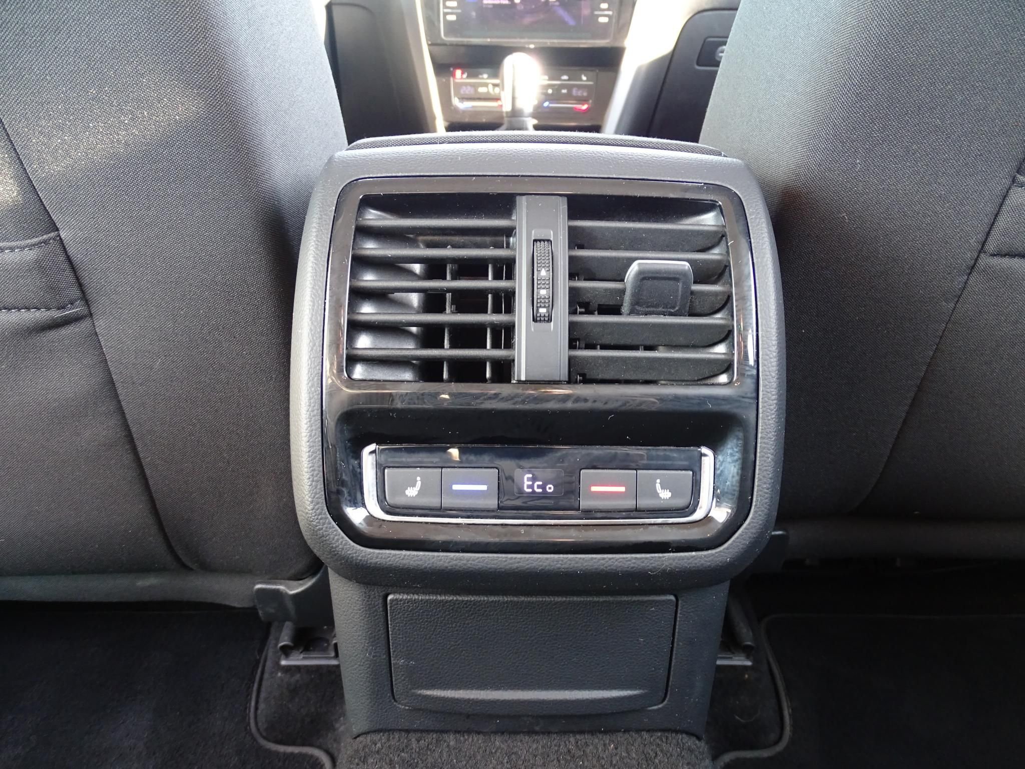 VOLKSWAGEN PASSAT VIII