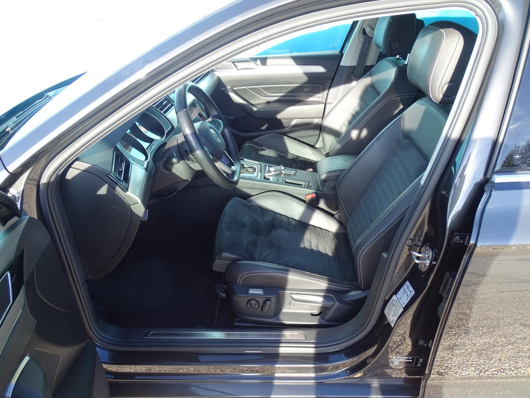 VOLKSWAGEN PASSAT VIII