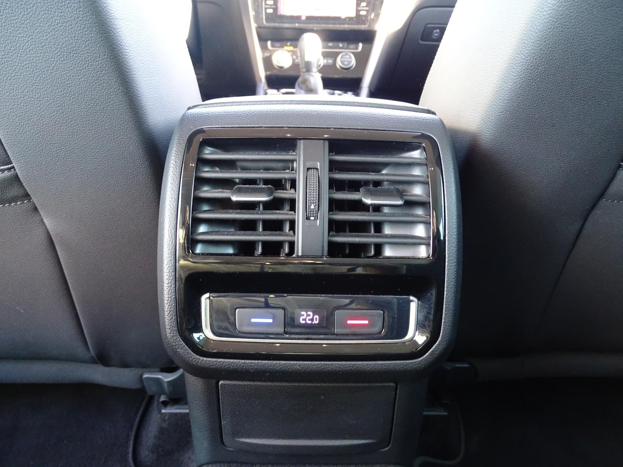 VOLKSWAGEN PASSAT VIII