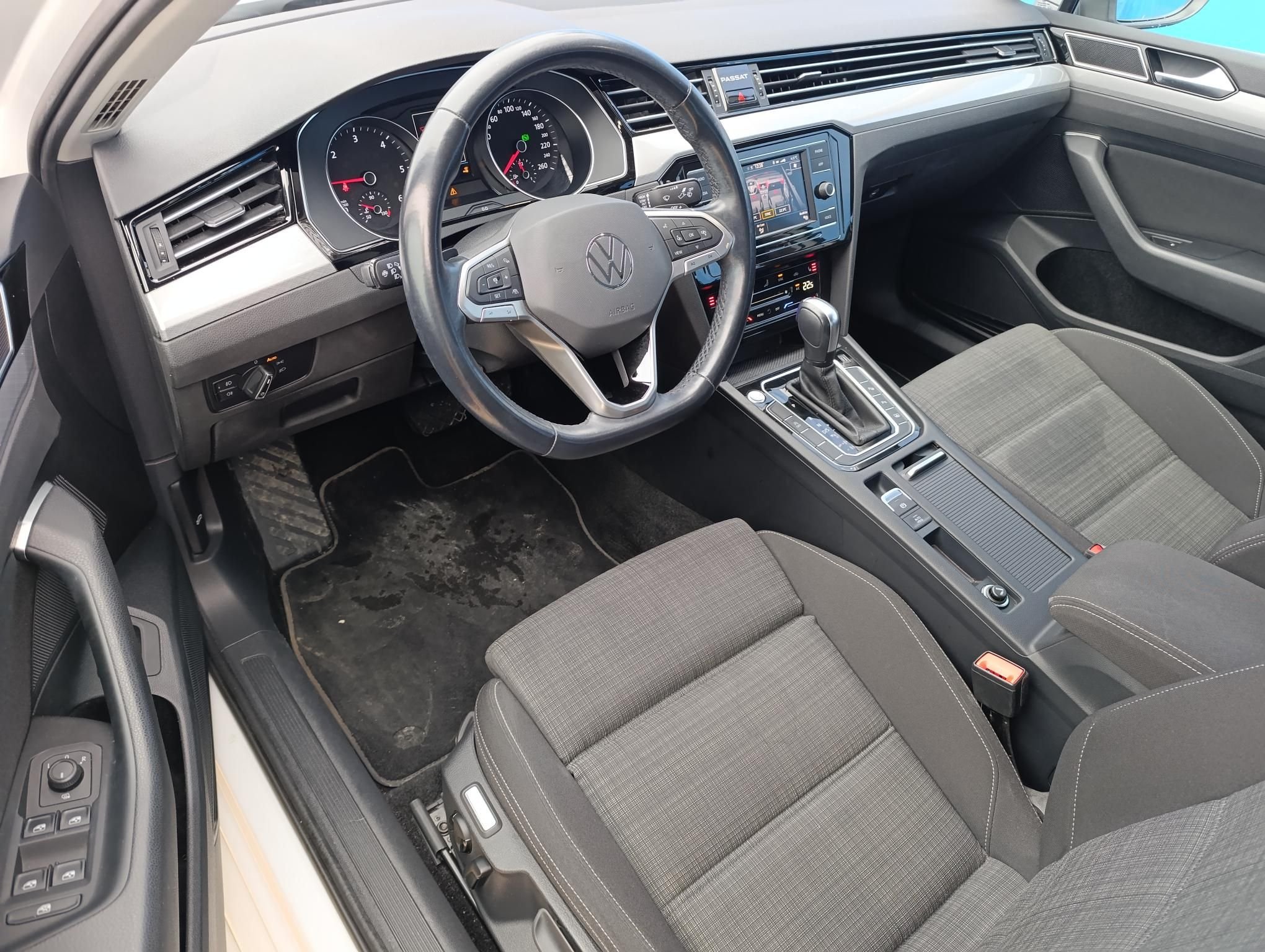 VOLKSWAGEN PASSAT VIII