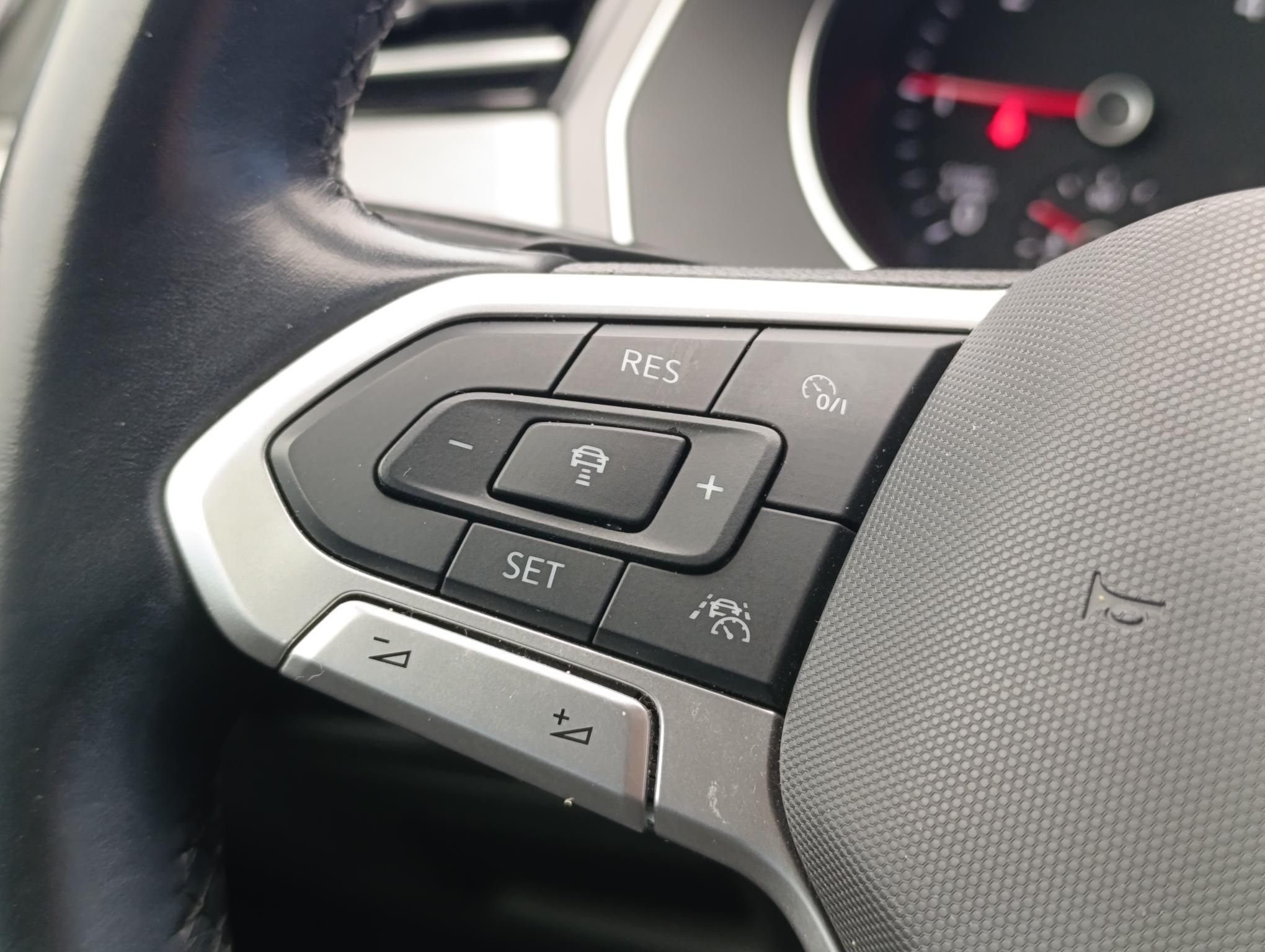 VOLKSWAGEN PASSAT VIII