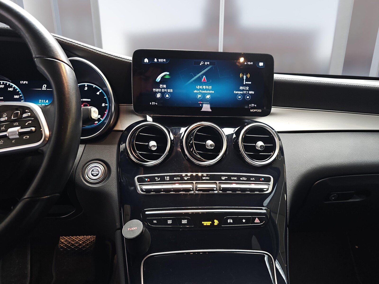 Mercedes-Benz GLC 220