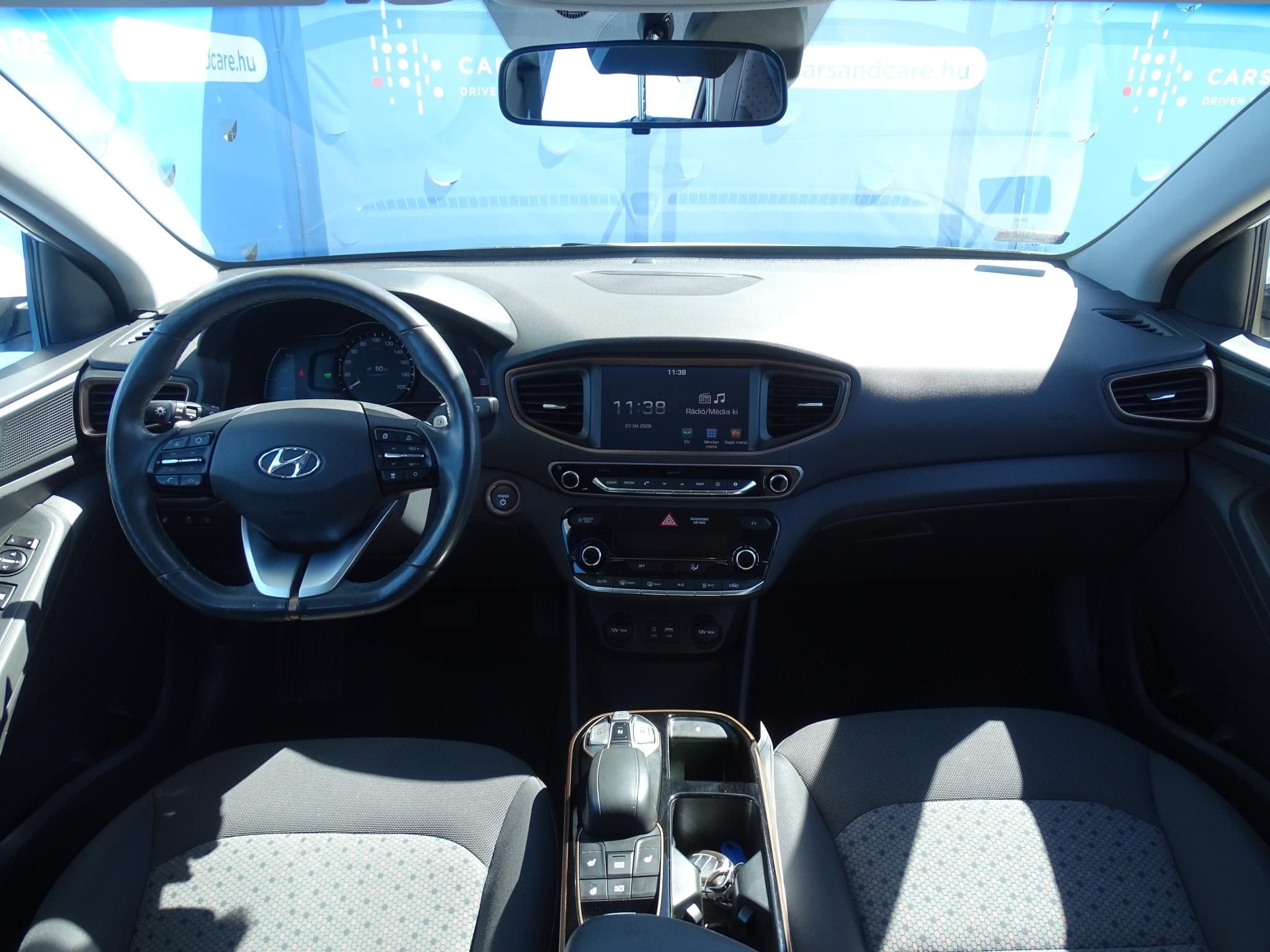 HYUNDAI IONIQ