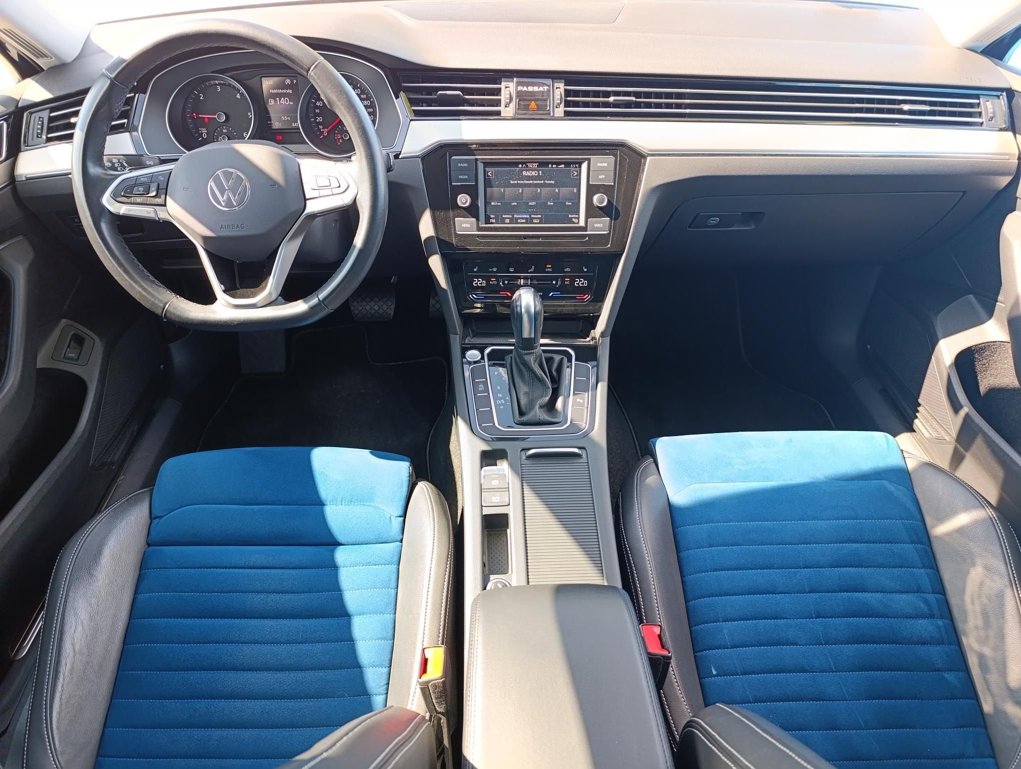 VOLKSWAGEN PASSAT VIII