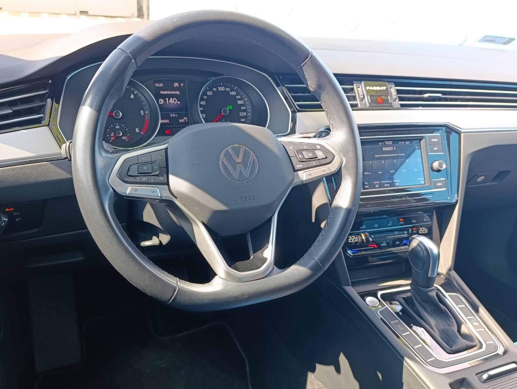 VOLKSWAGEN PASSAT VIII