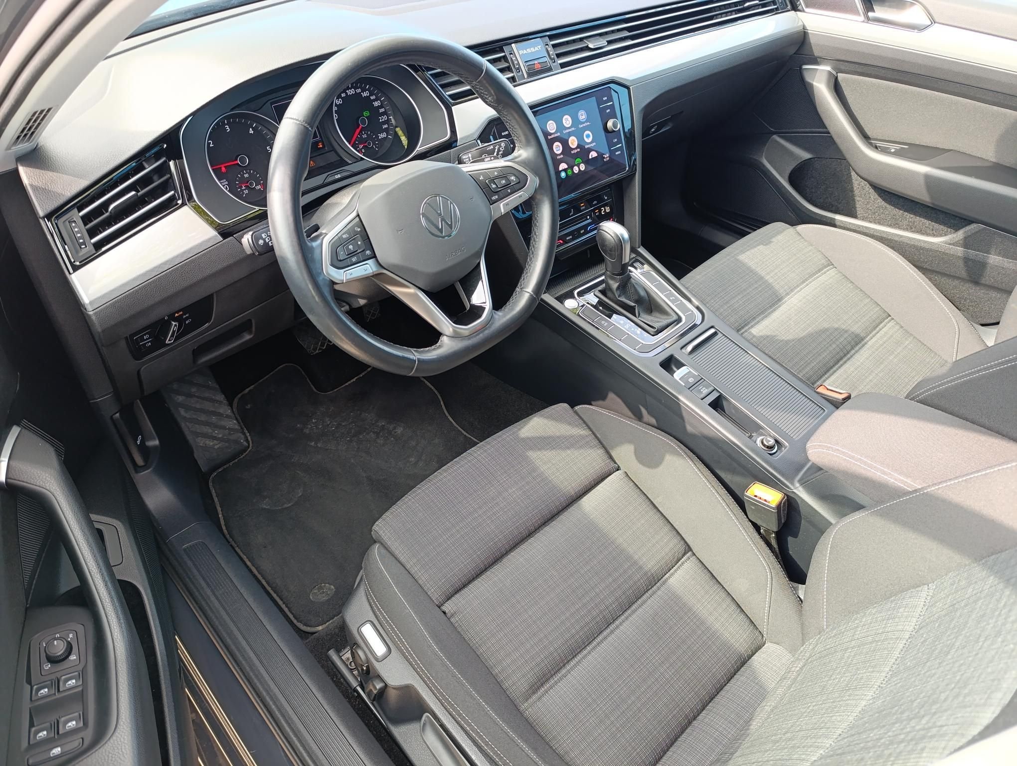 VOLKSWAGEN PASSAT VIII