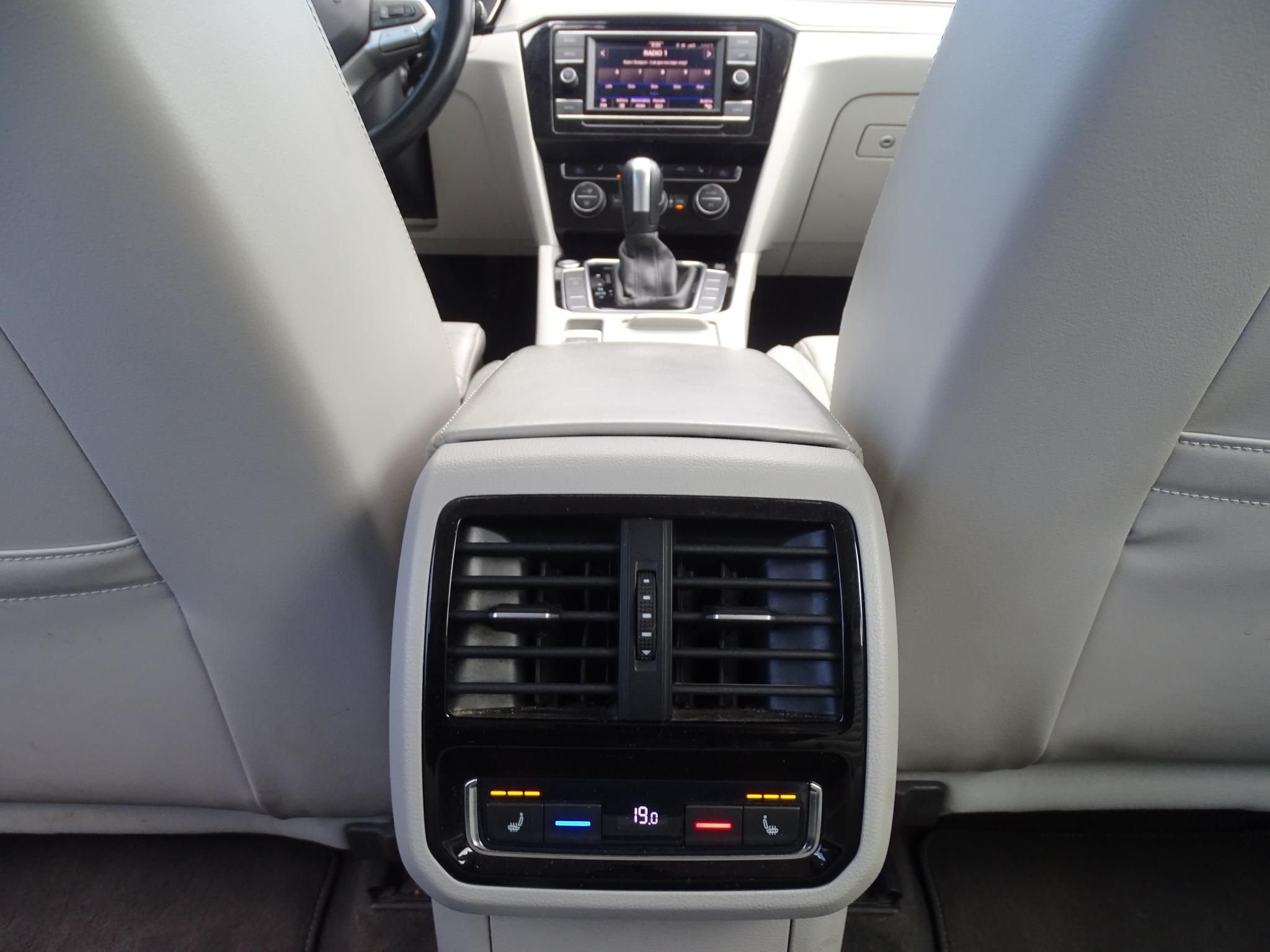 VOLKSWAGEN PASSAT VIII