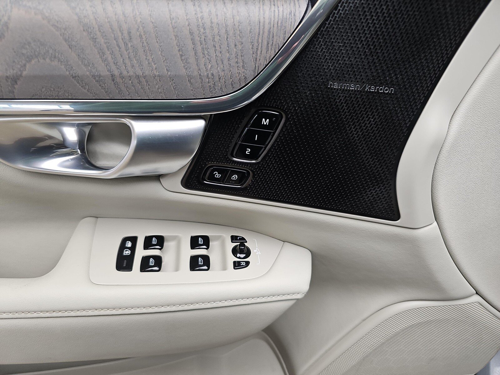 Volvo V90 Cross Country