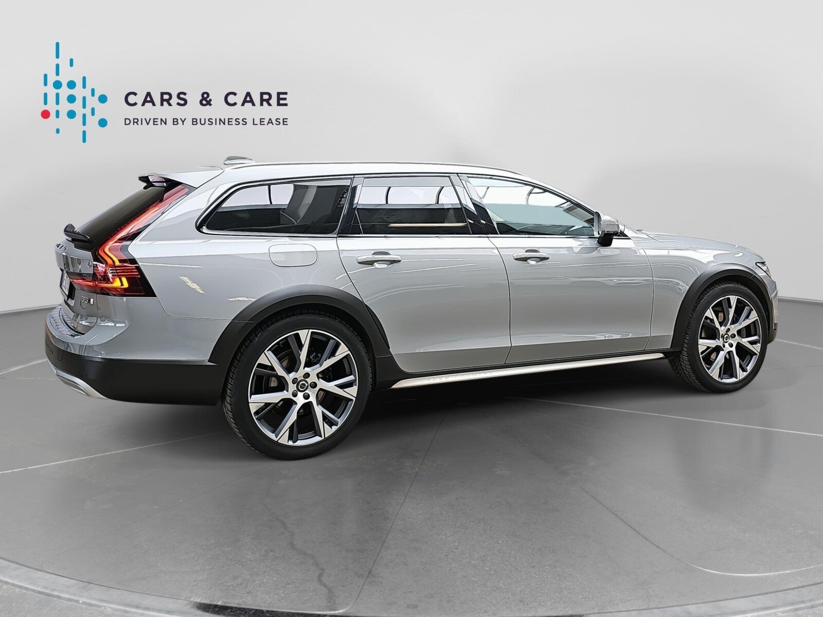 Volvo V90 Cross Country