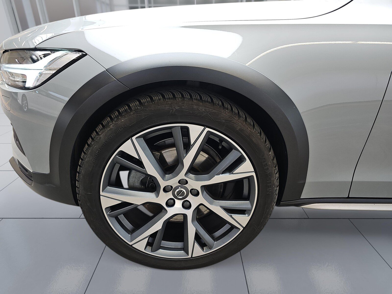 Volvo V90 Cross Country