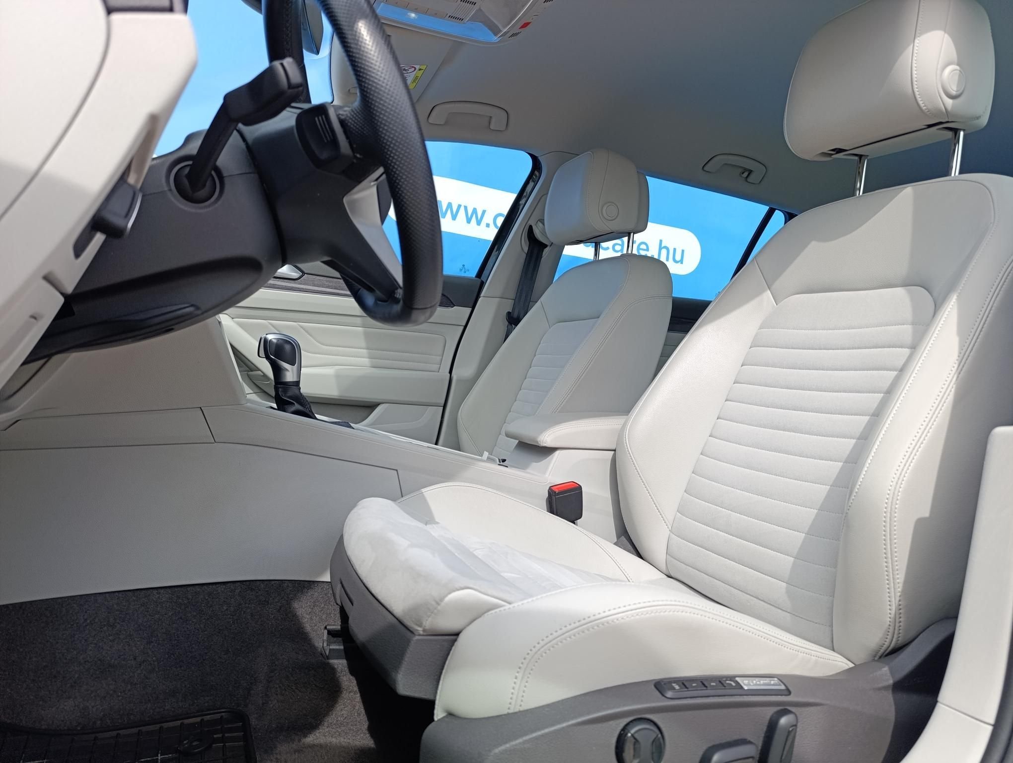 VOLKSWAGEN PASSAT VIII