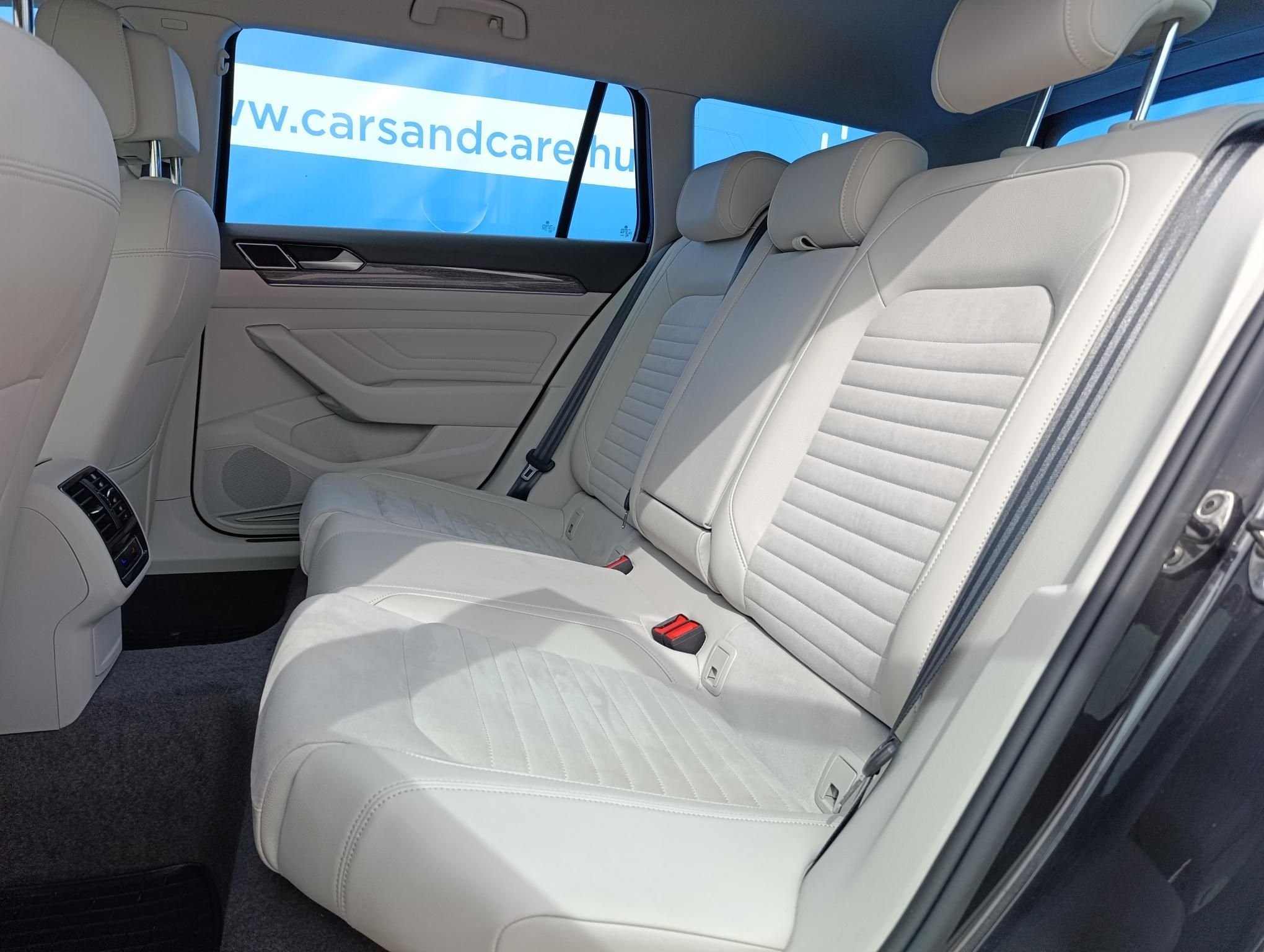 VOLKSWAGEN PASSAT VIII