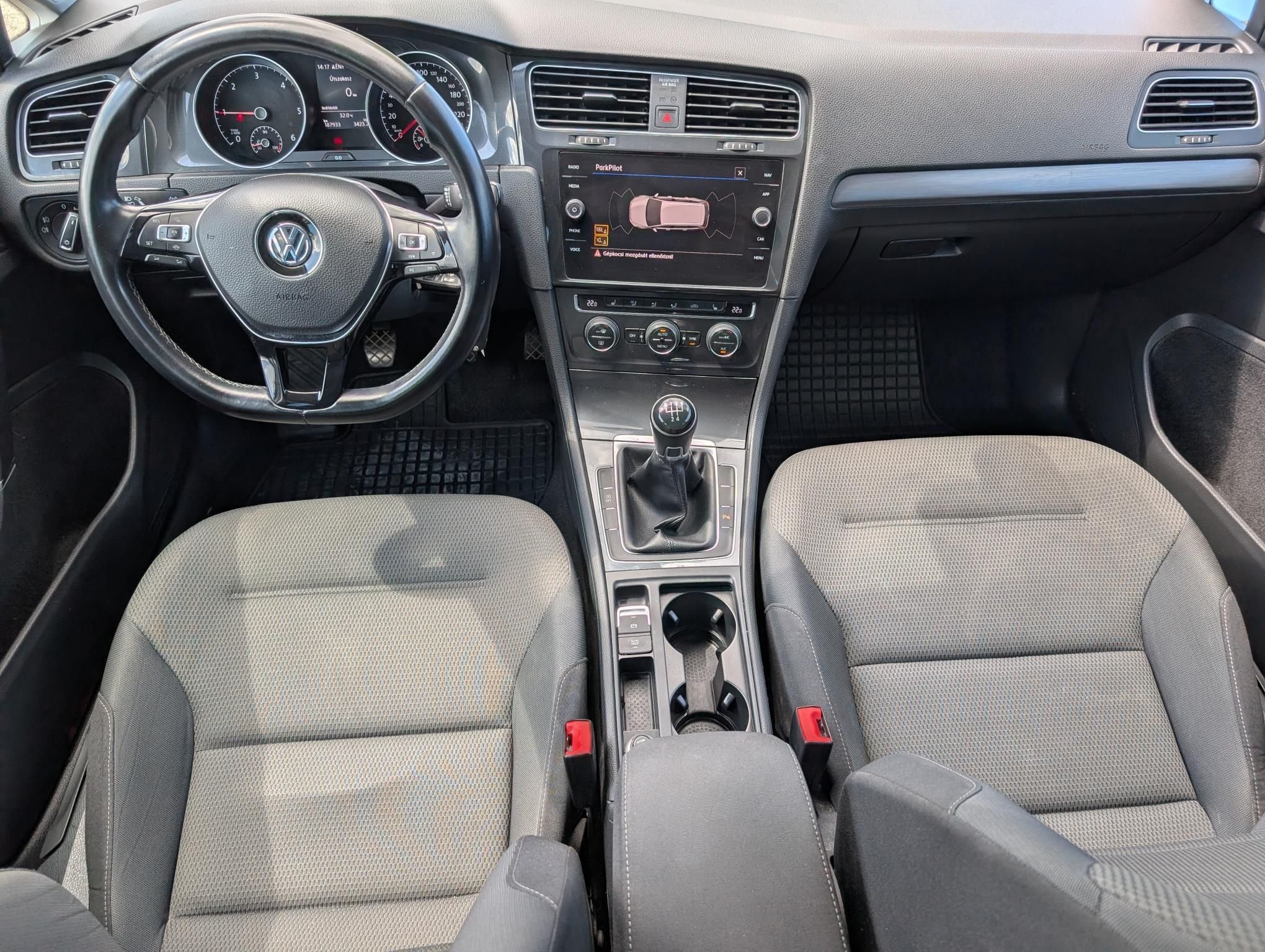 VOLKSWAGEN GOLF VII