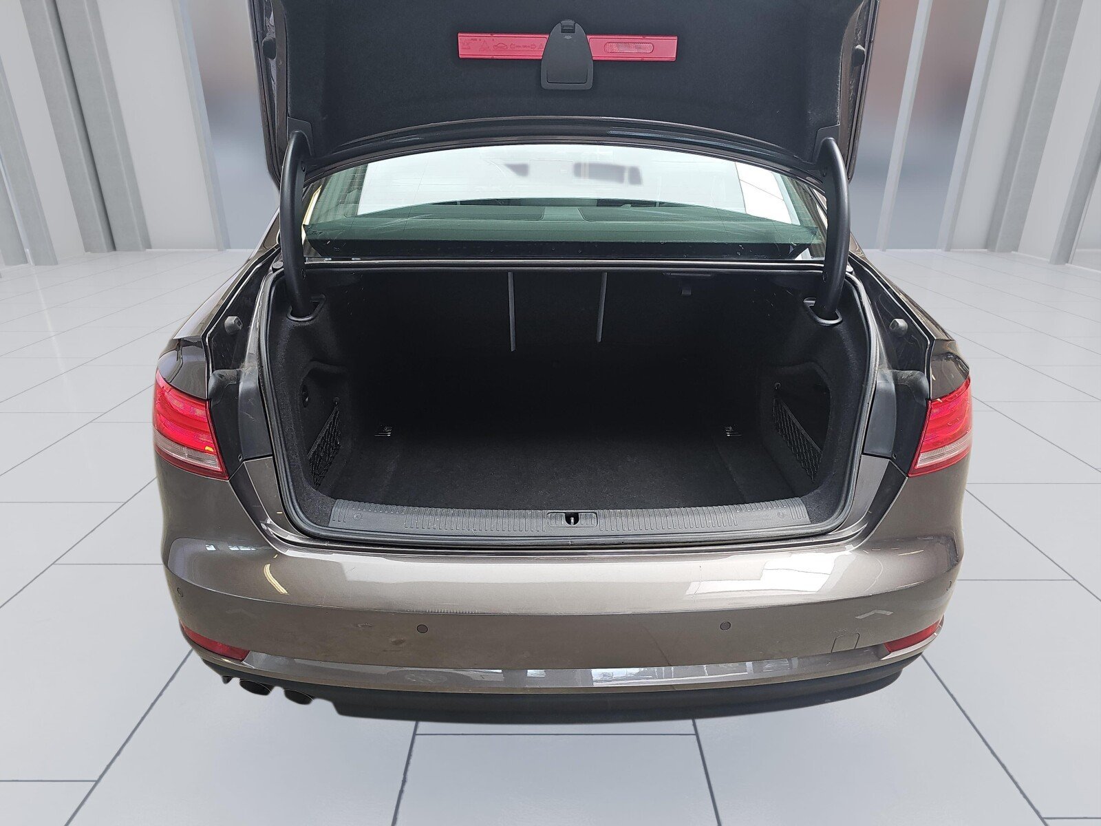 Audi A4 Limousine
