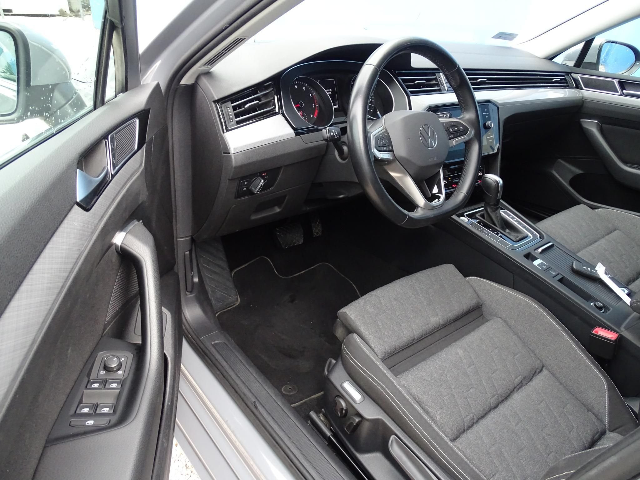 VOLKSWAGEN PASSAT VIII