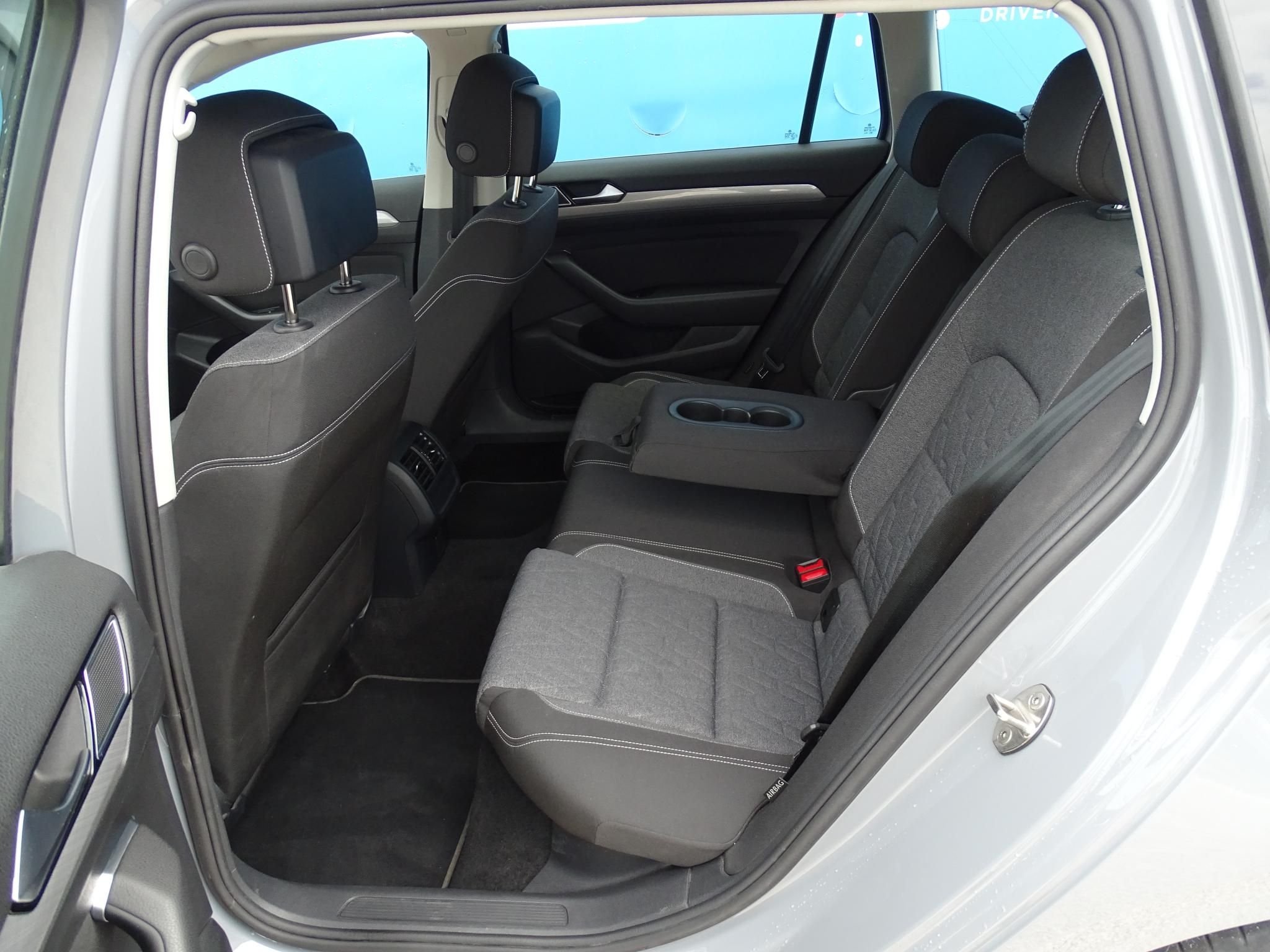VOLKSWAGEN PASSAT VIII