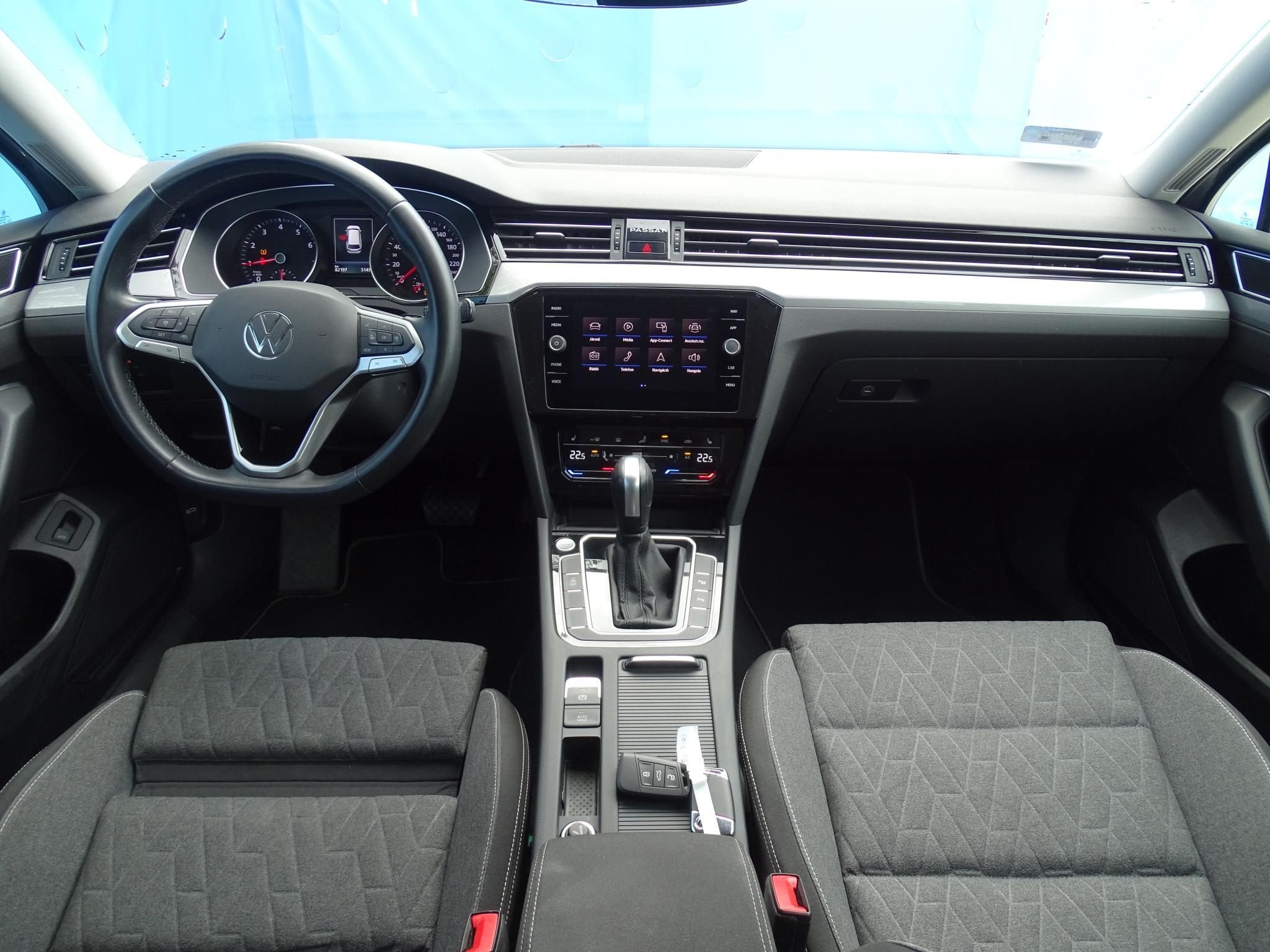 VOLKSWAGEN PASSAT VIII