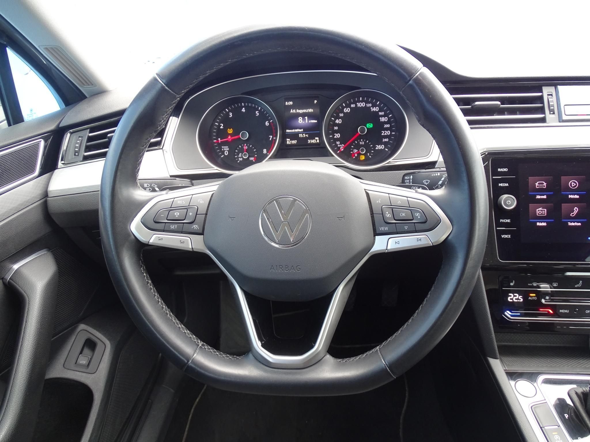 VOLKSWAGEN PASSAT VIII