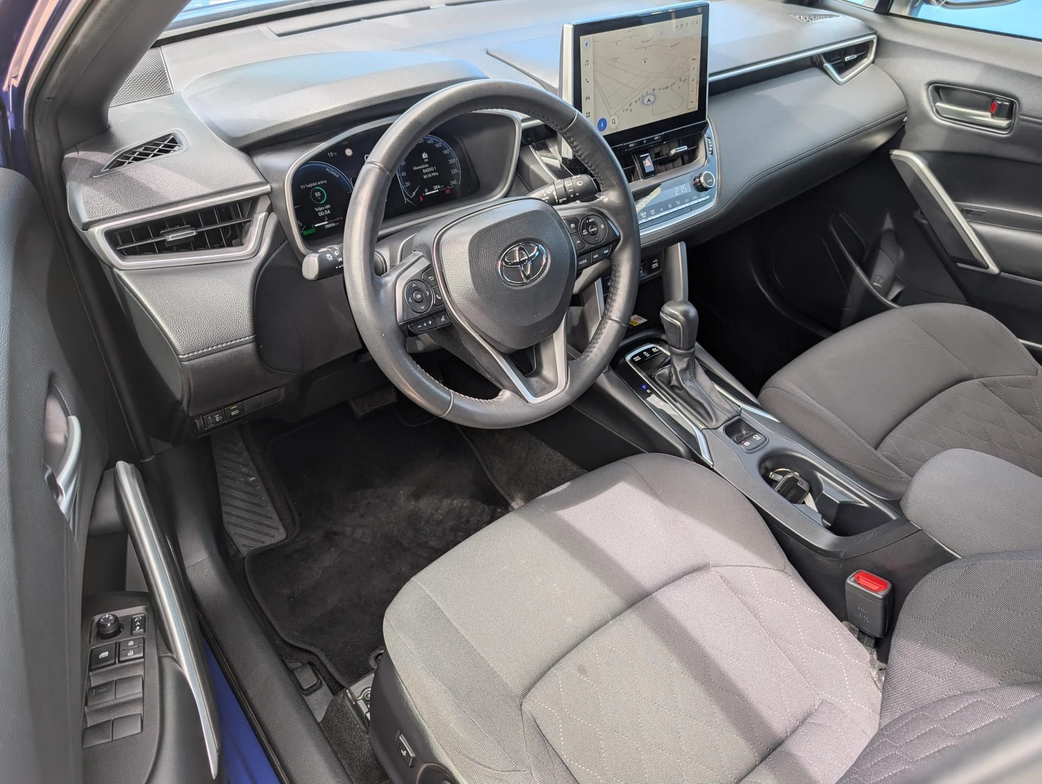 TOYOTA COROLLA CROSS