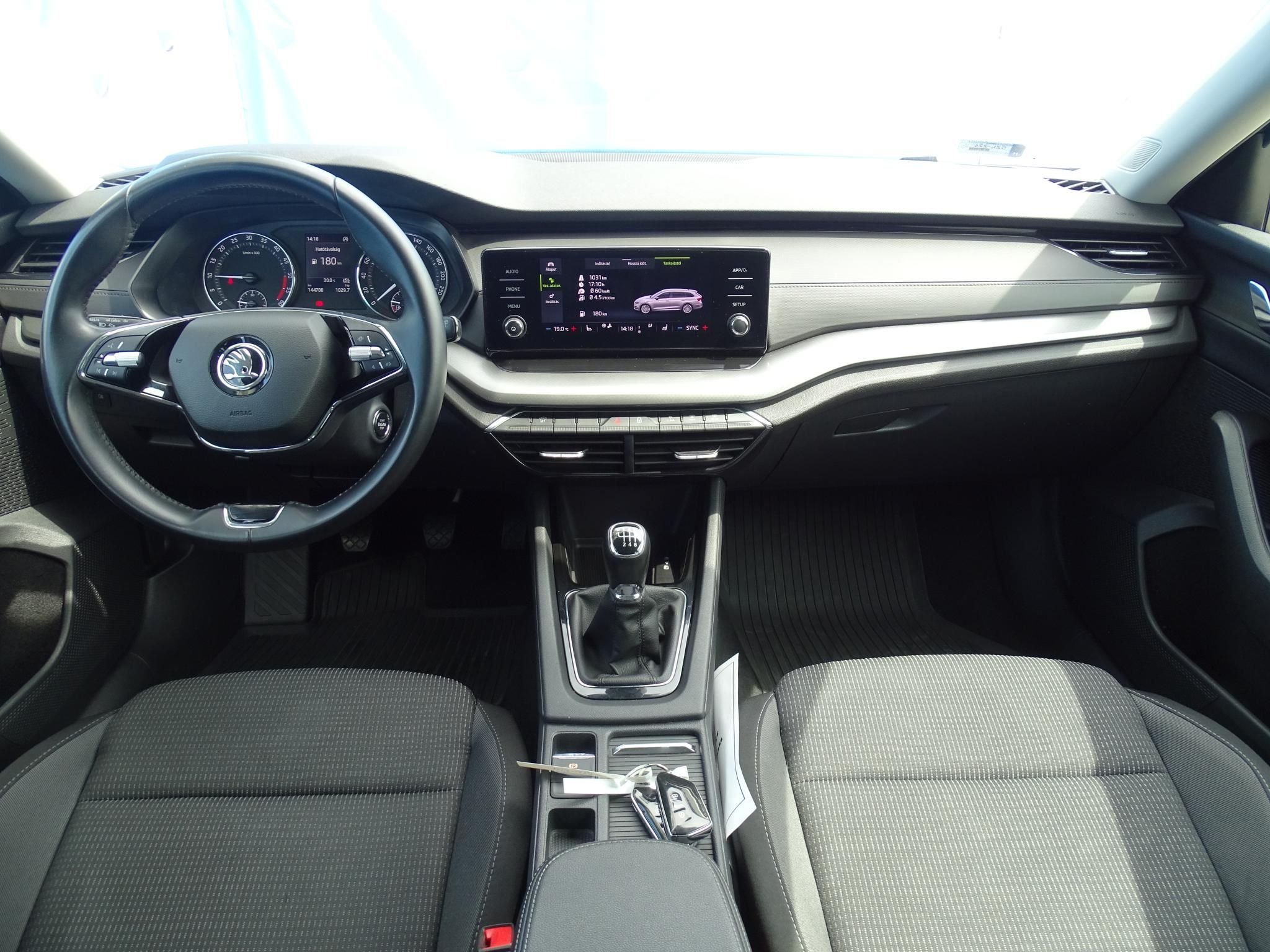 SKODA OCTAVIA
