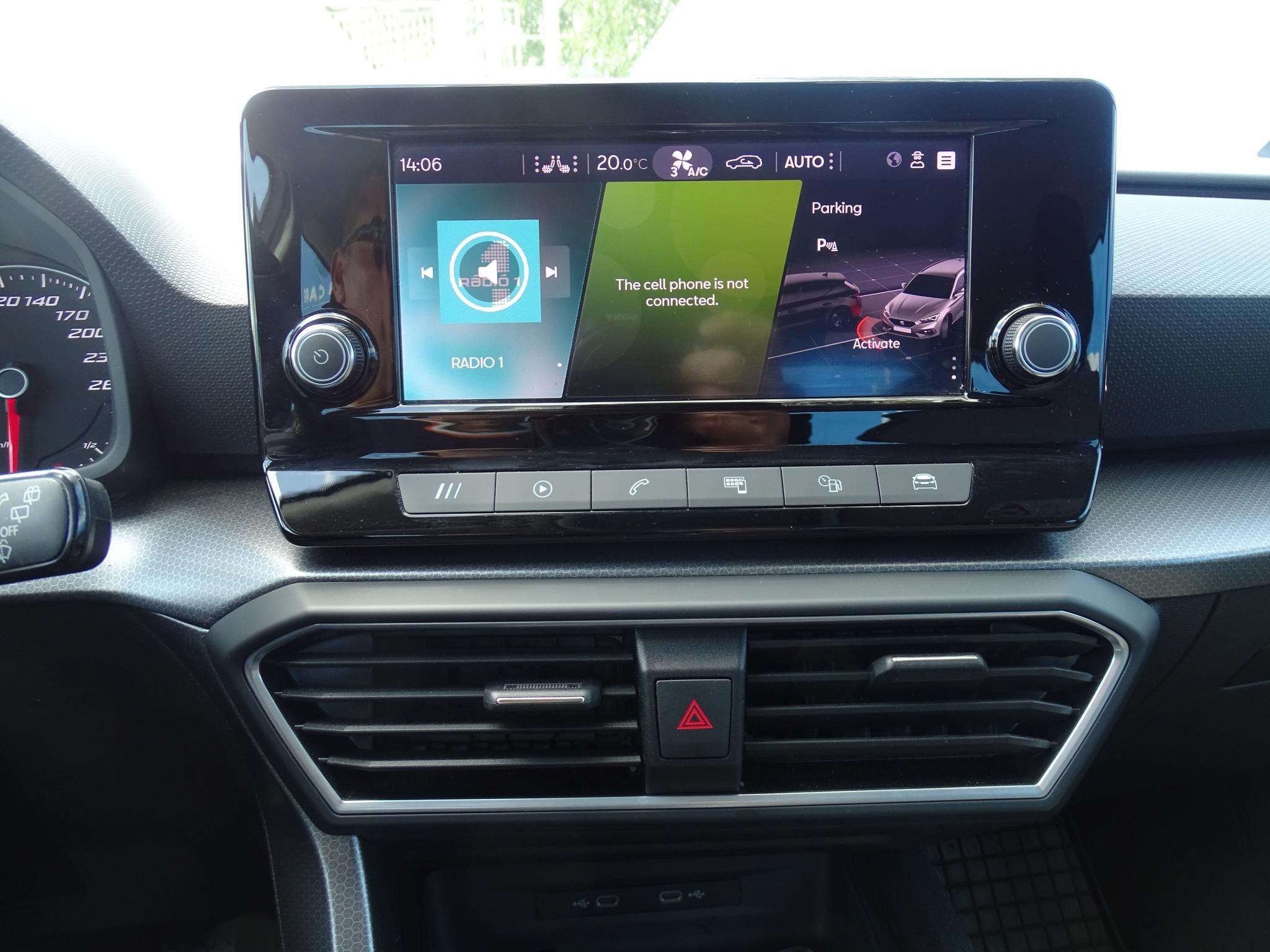 SEAT LEON