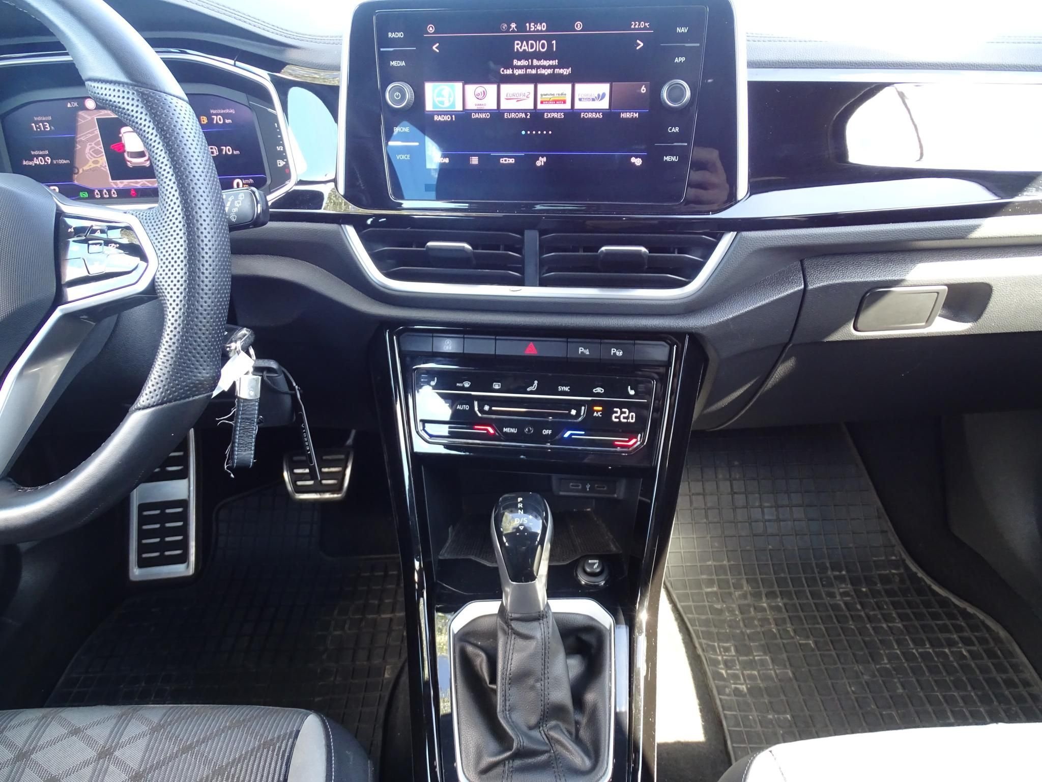 VOLKSWAGEN T-ROC