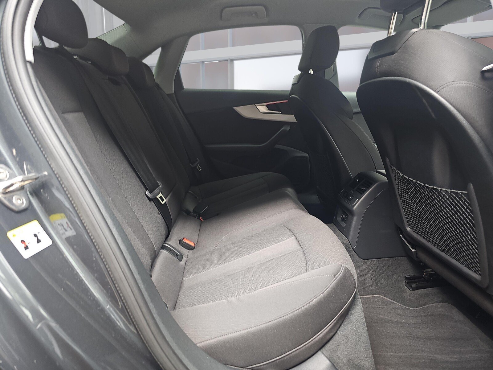Audi A4 Limousine