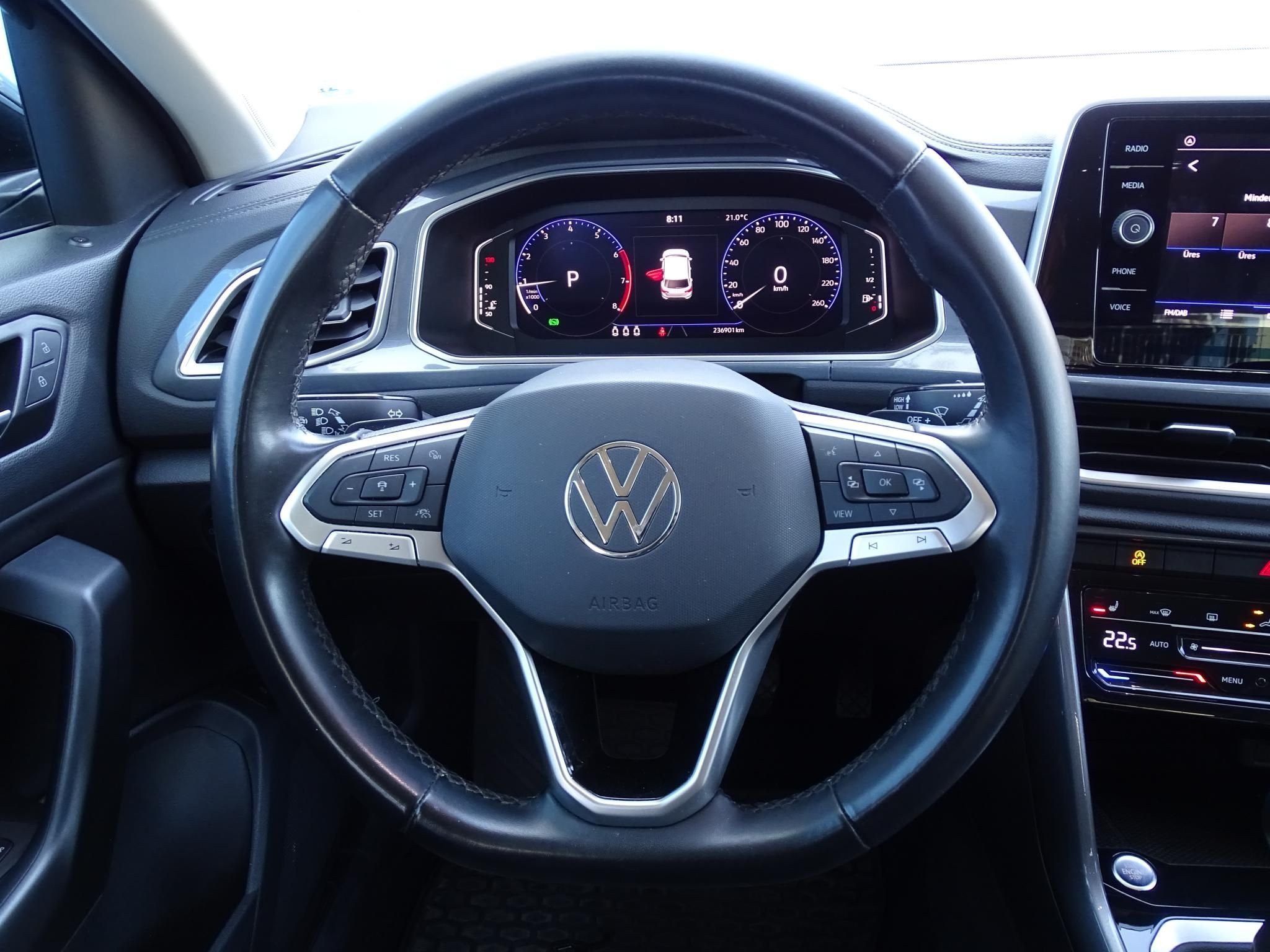 VOLKSWAGEN T-ROC