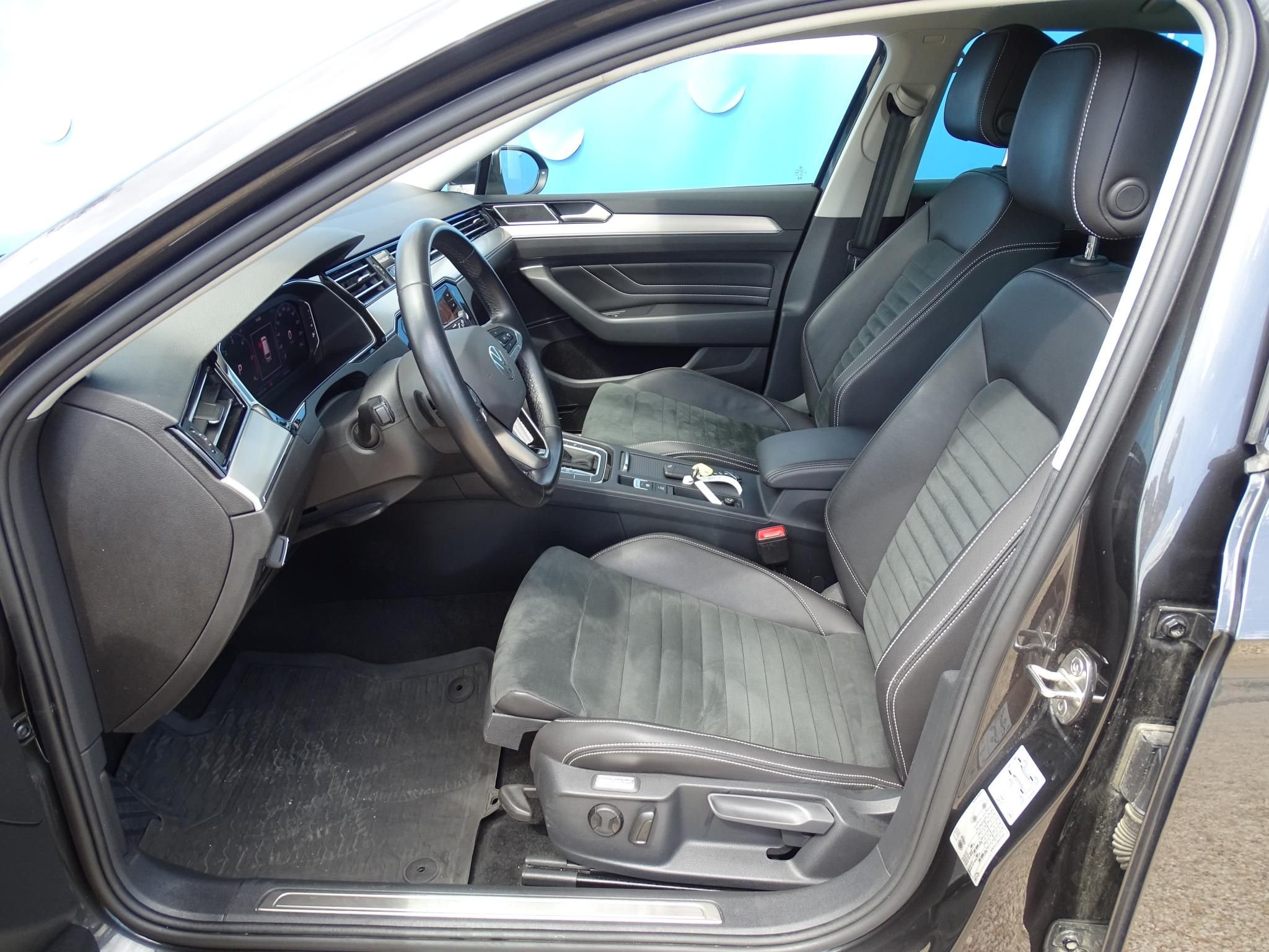VOLKSWAGEN PASSAT VIII