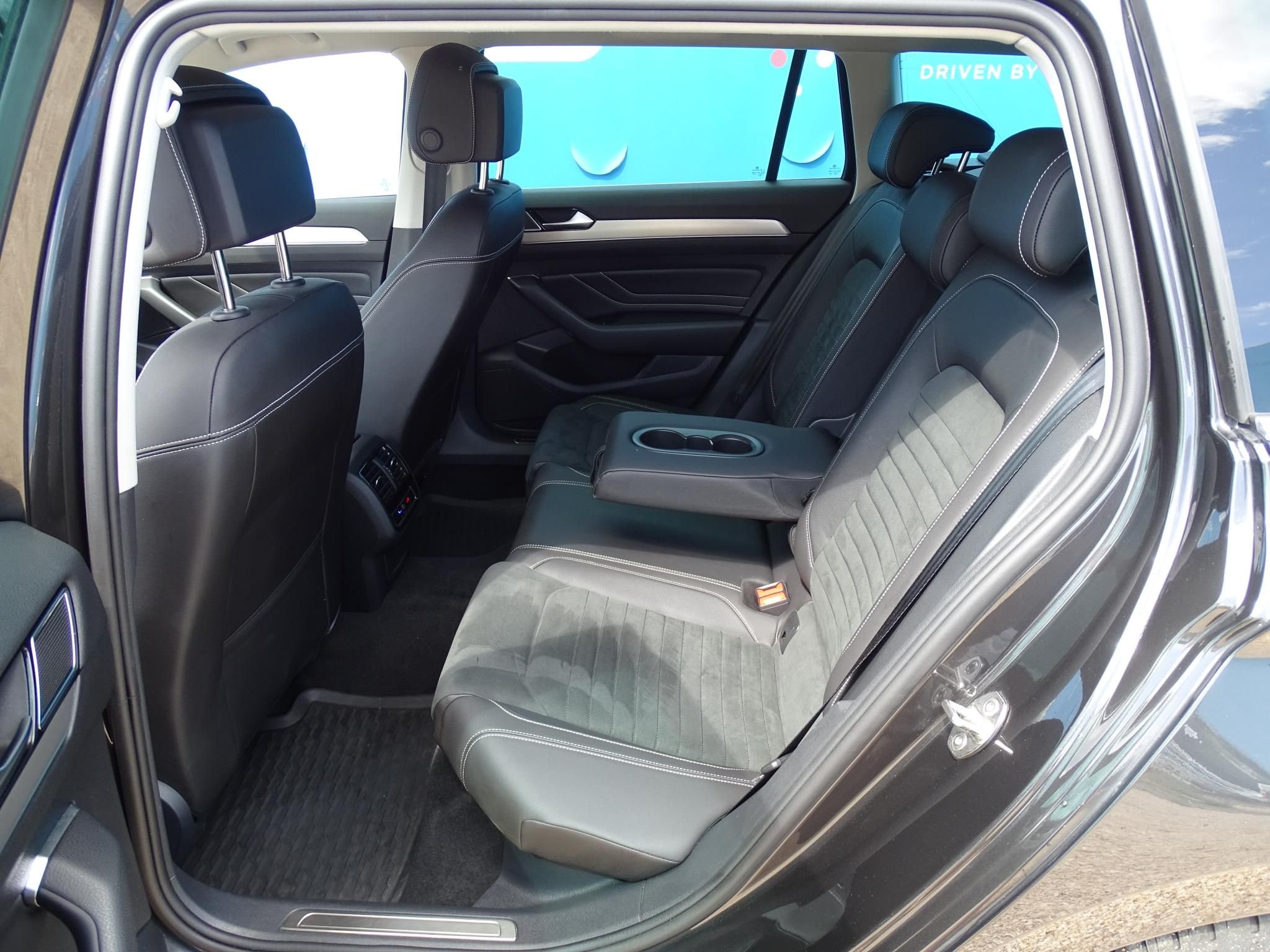 VOLKSWAGEN PASSAT VIII