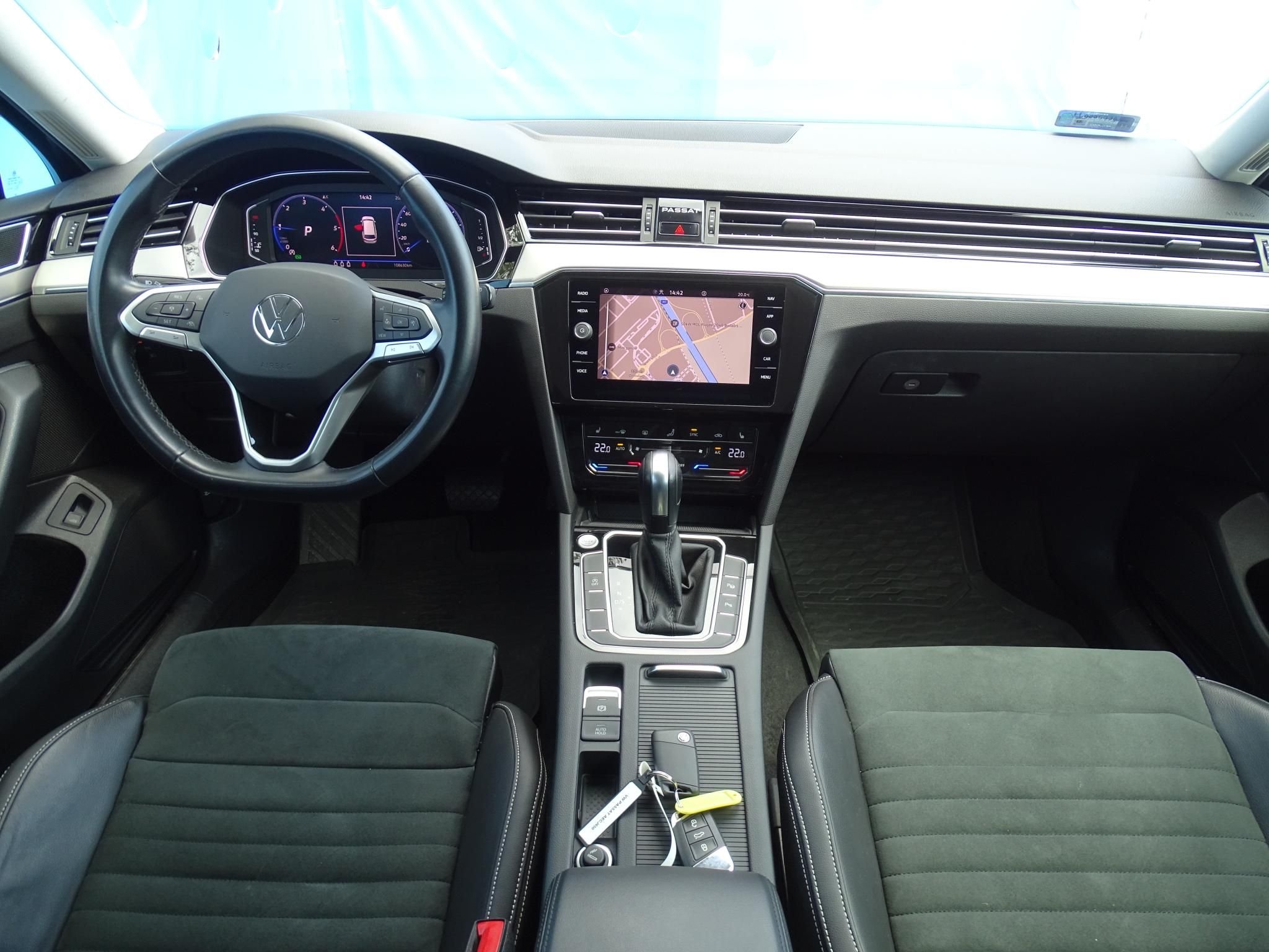 VOLKSWAGEN PASSAT VIII