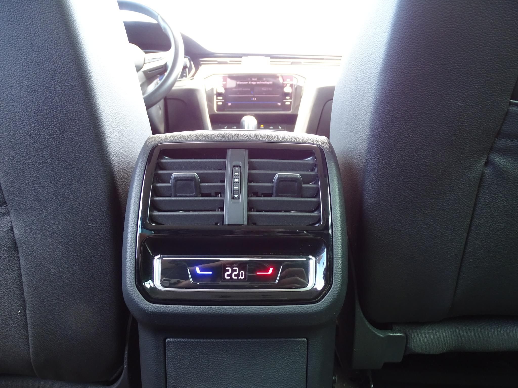 VOLKSWAGEN PASSAT VIII