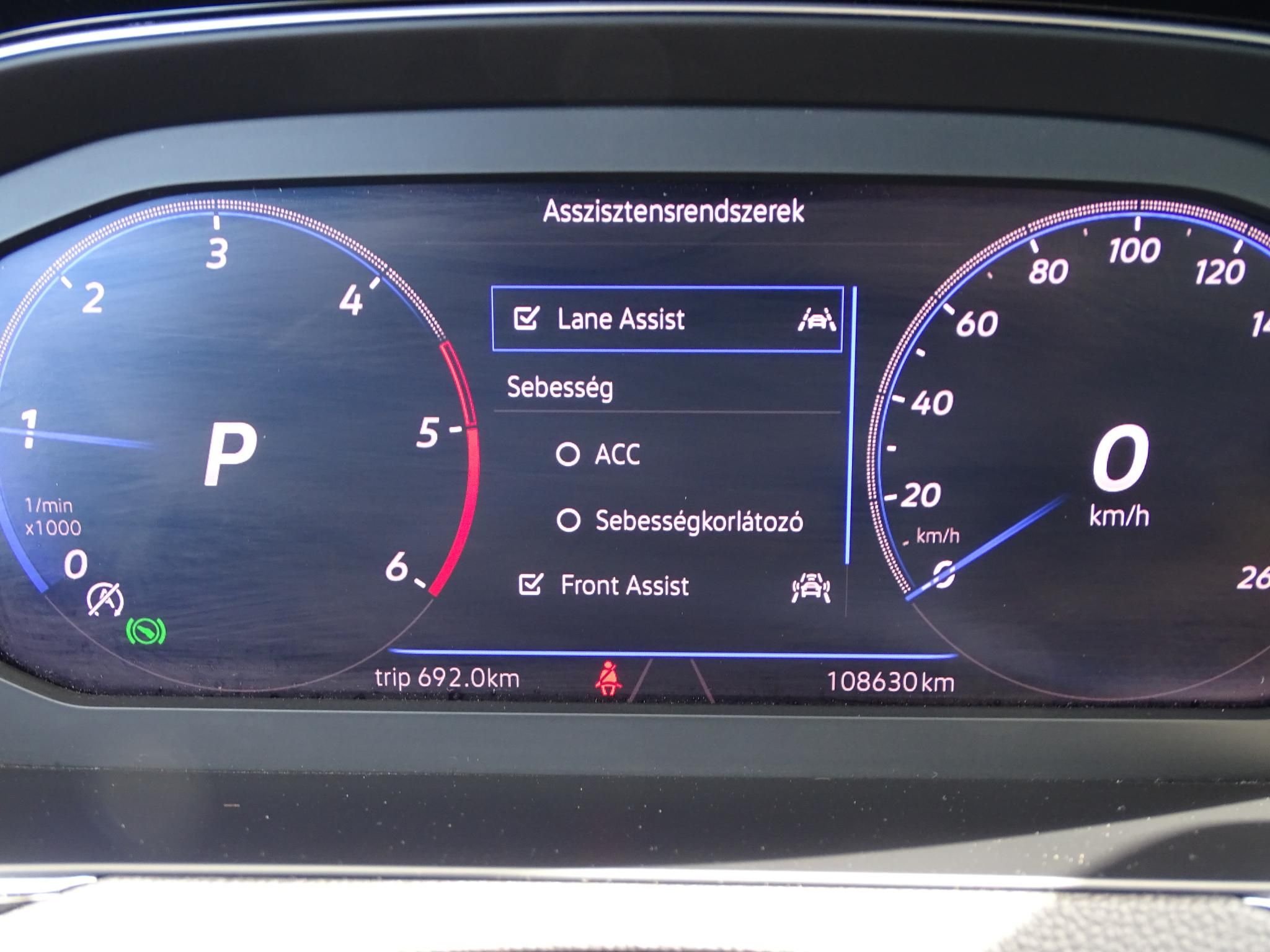 VOLKSWAGEN PASSAT VIII