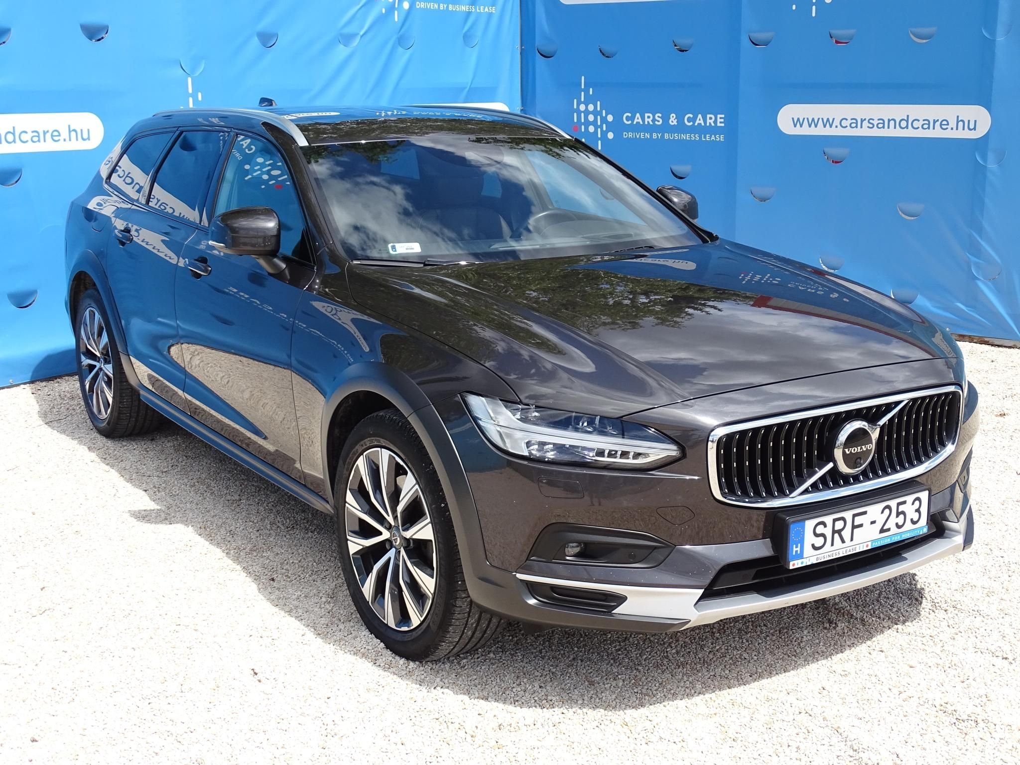 VOLVO V90