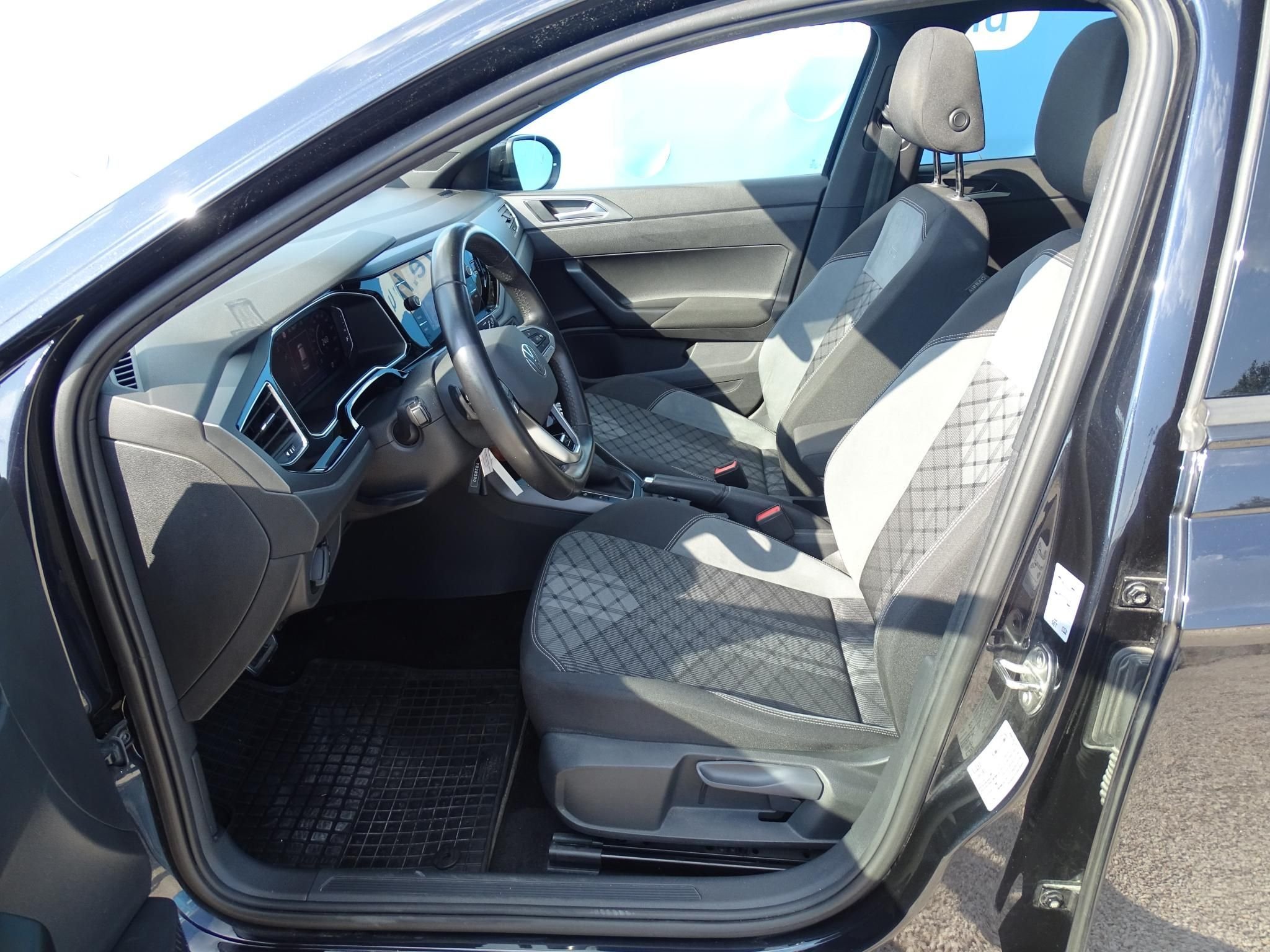 VOLKSWAGEN TAIGO